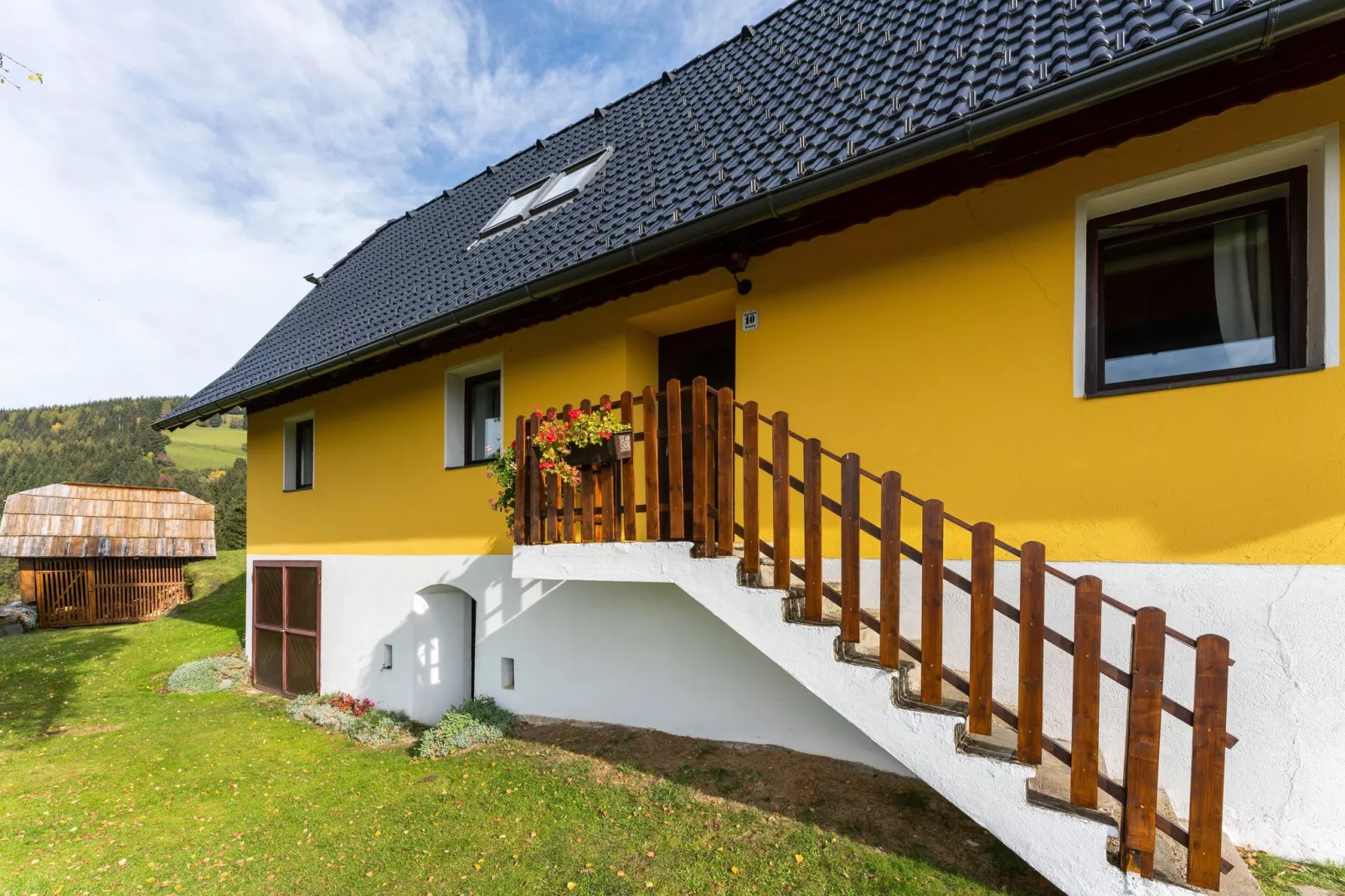 Traunig Hütte-Buitenkant zomer