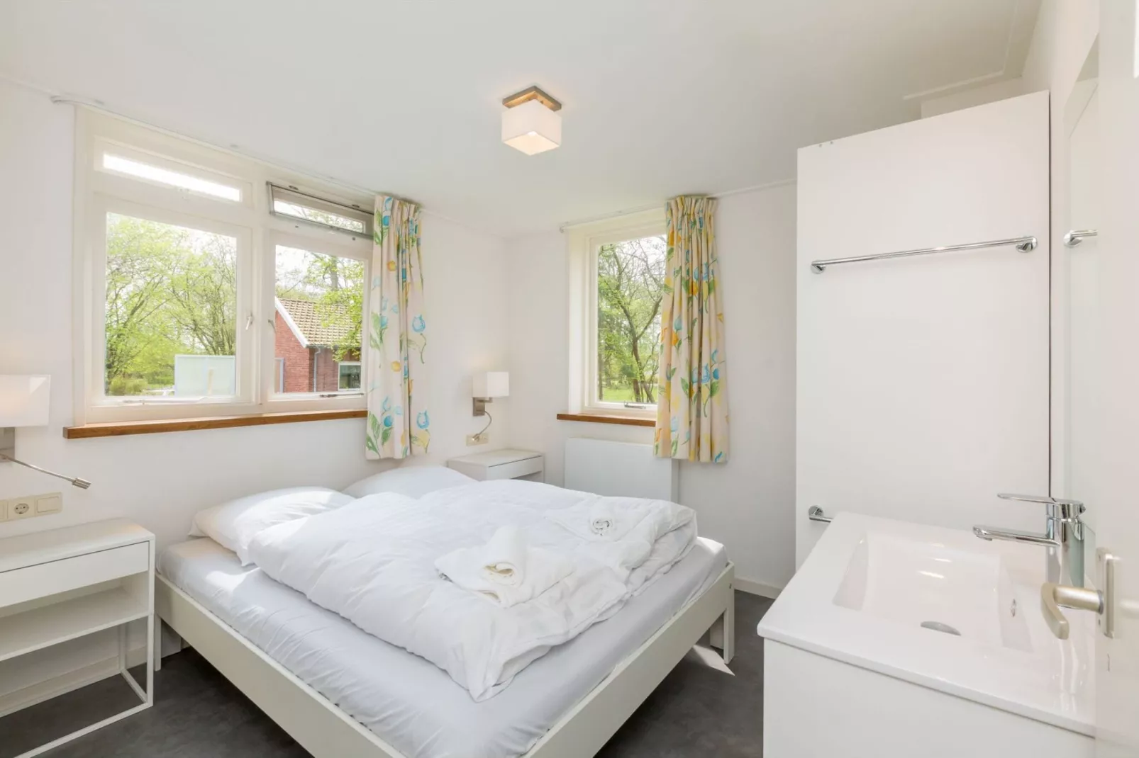 Vakantiehuis - Breezand 6  Vrouwenpolder "De Alk"-Slaapkamer