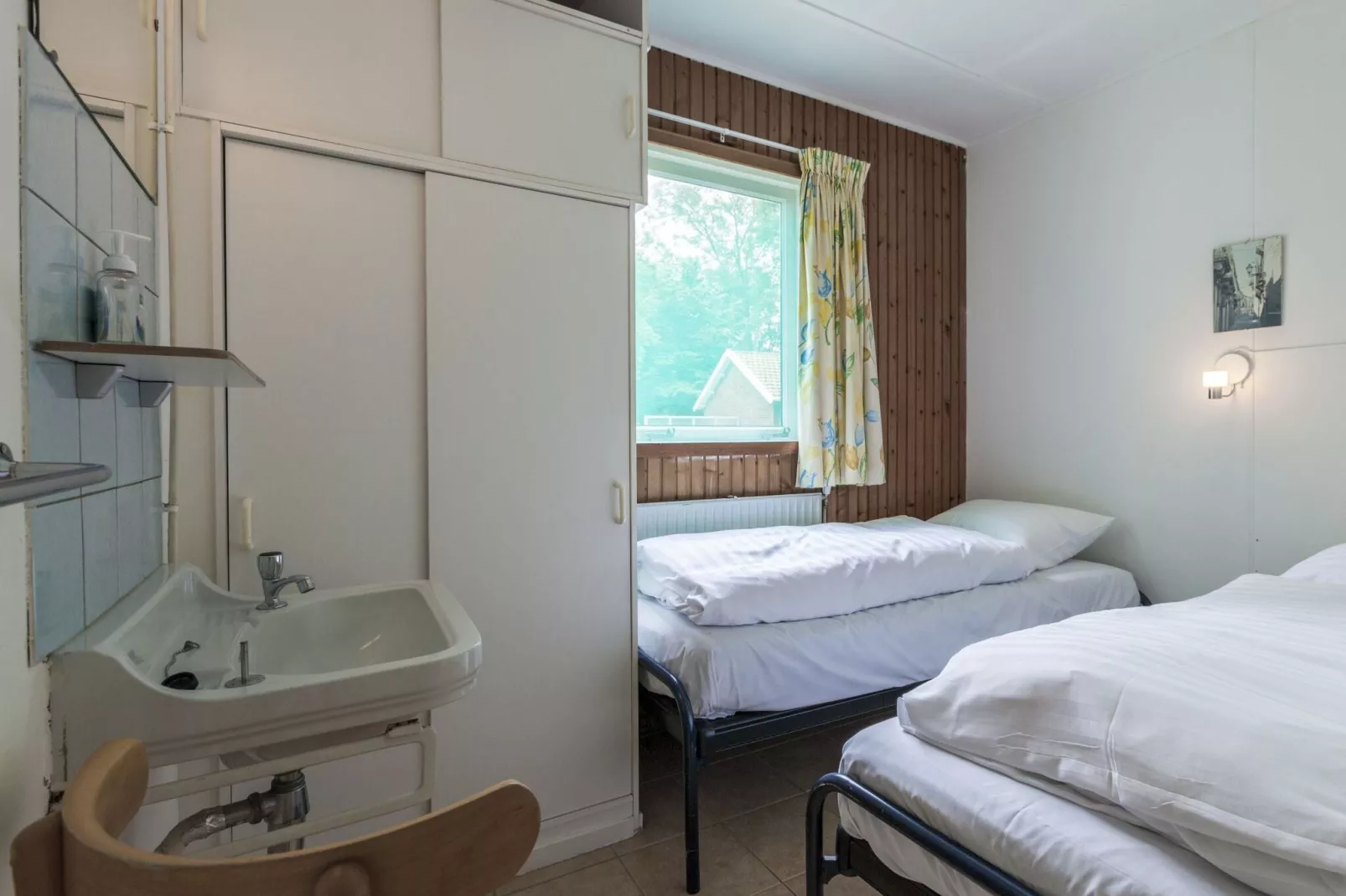 Vakantiehuis - Breezand 6  Vrouwenpolder "De Alk"-Slaapkamer