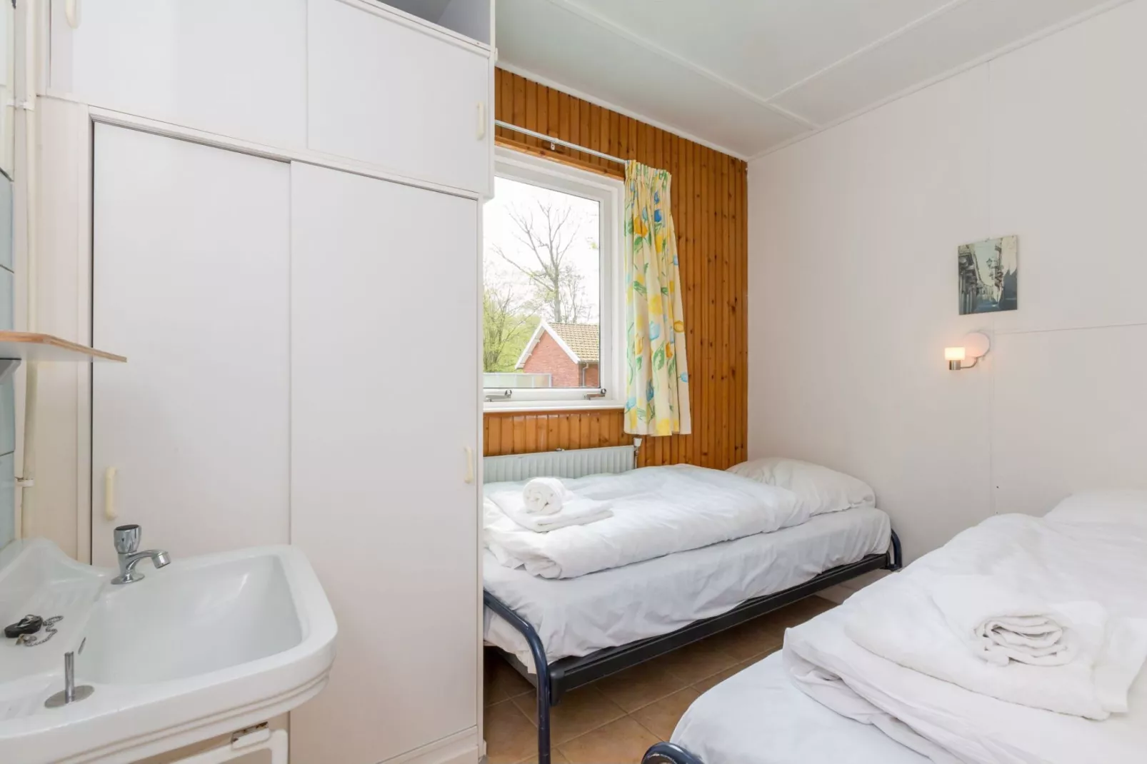 Vakantiehuis - Breezand 6  Vrouwenpolder "De Alk"-Slaapkamer