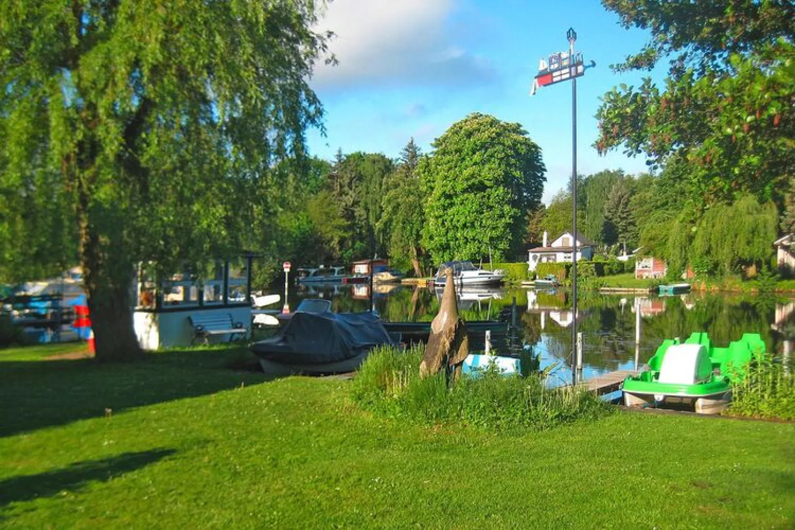 Reihenhaus am Müggelsee-Tuinen zomer