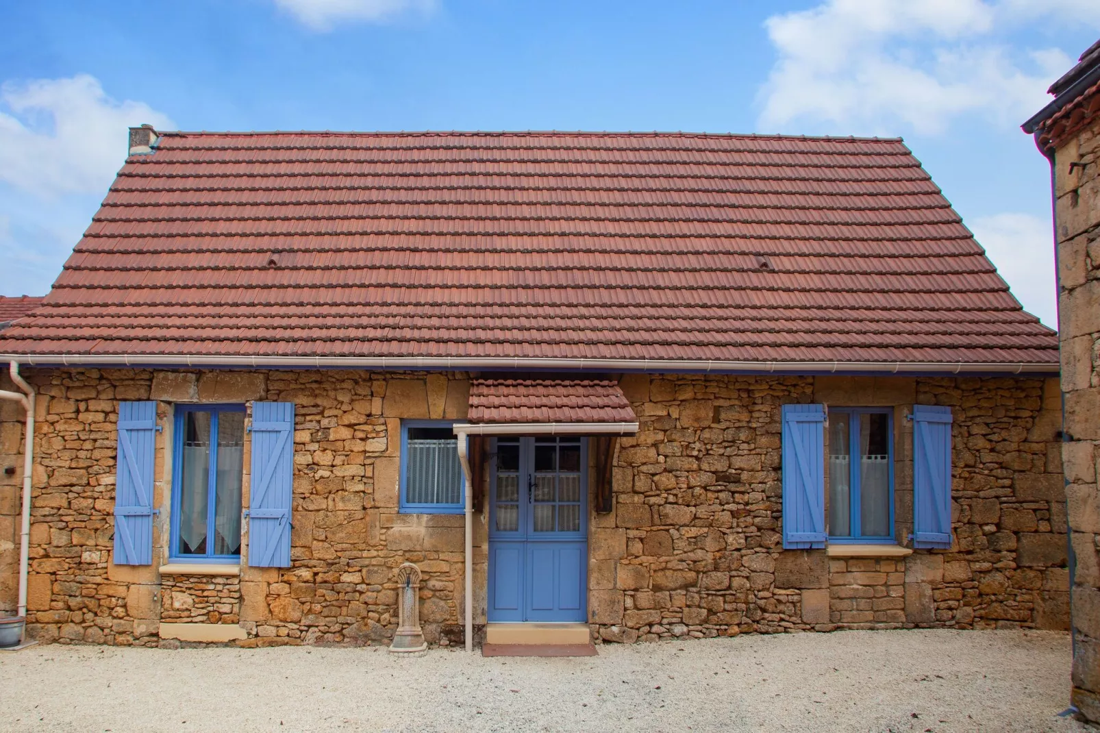 Maison de vacances Les Eyzies de Tayac-Buitenkant zomer