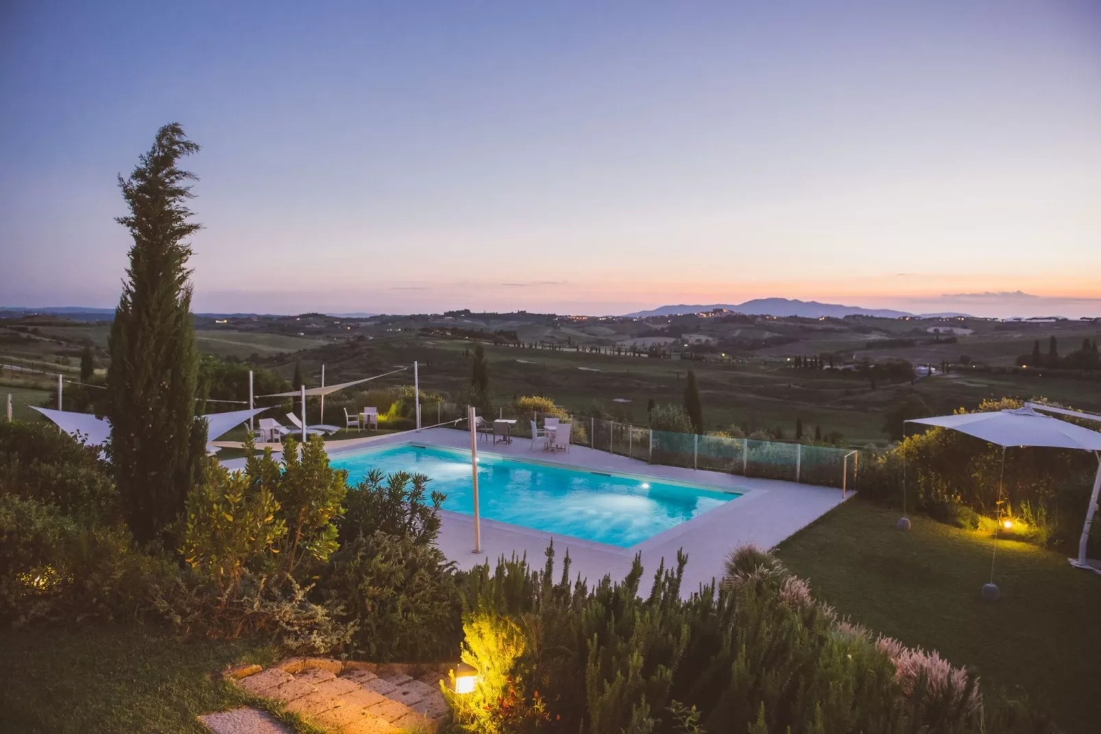 Schilderachtig vakantiehuis in Florence met zwembad-Uitzicht zomer