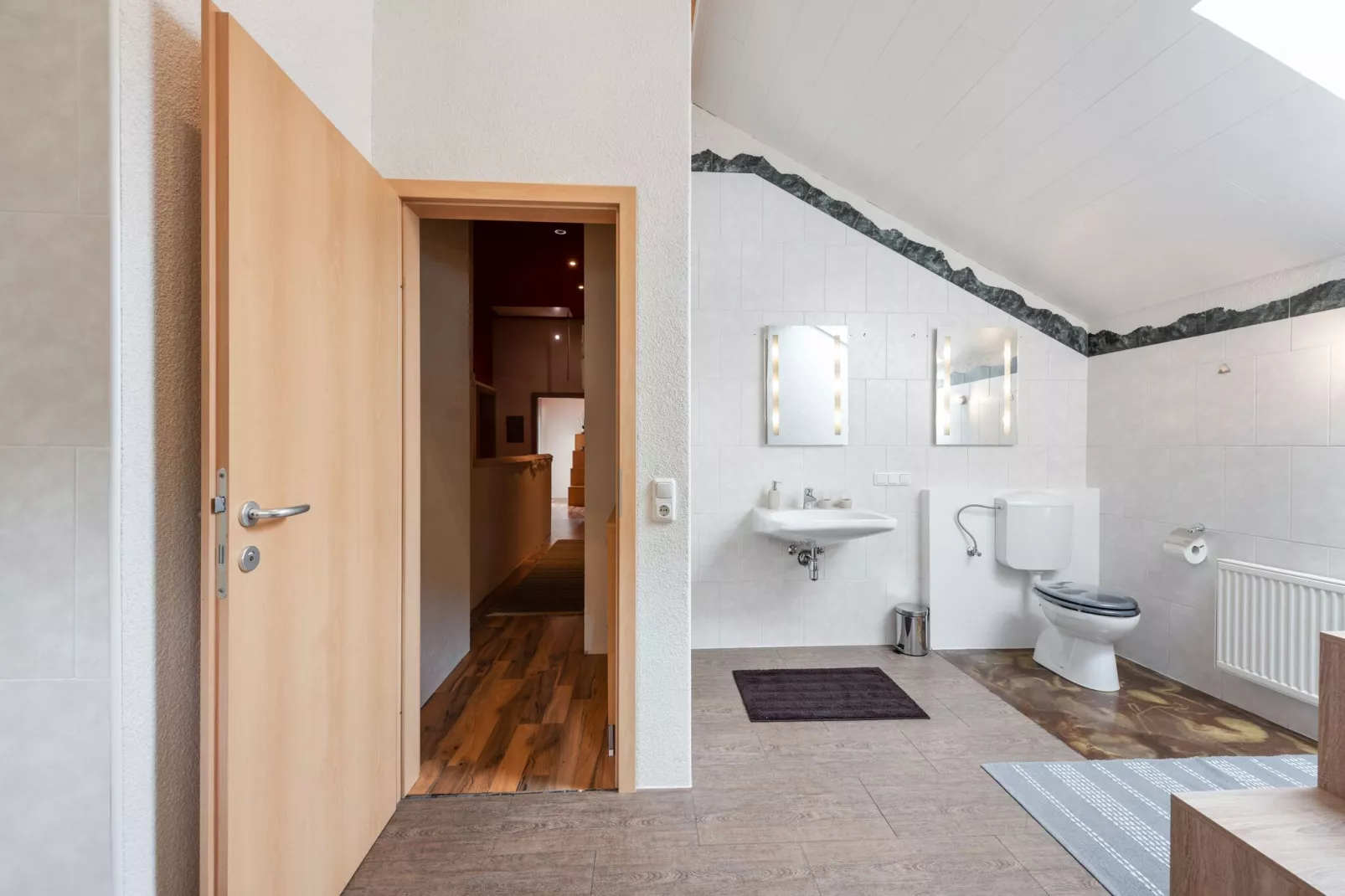 Countryside Home with Swimming Pool II - Badkamer