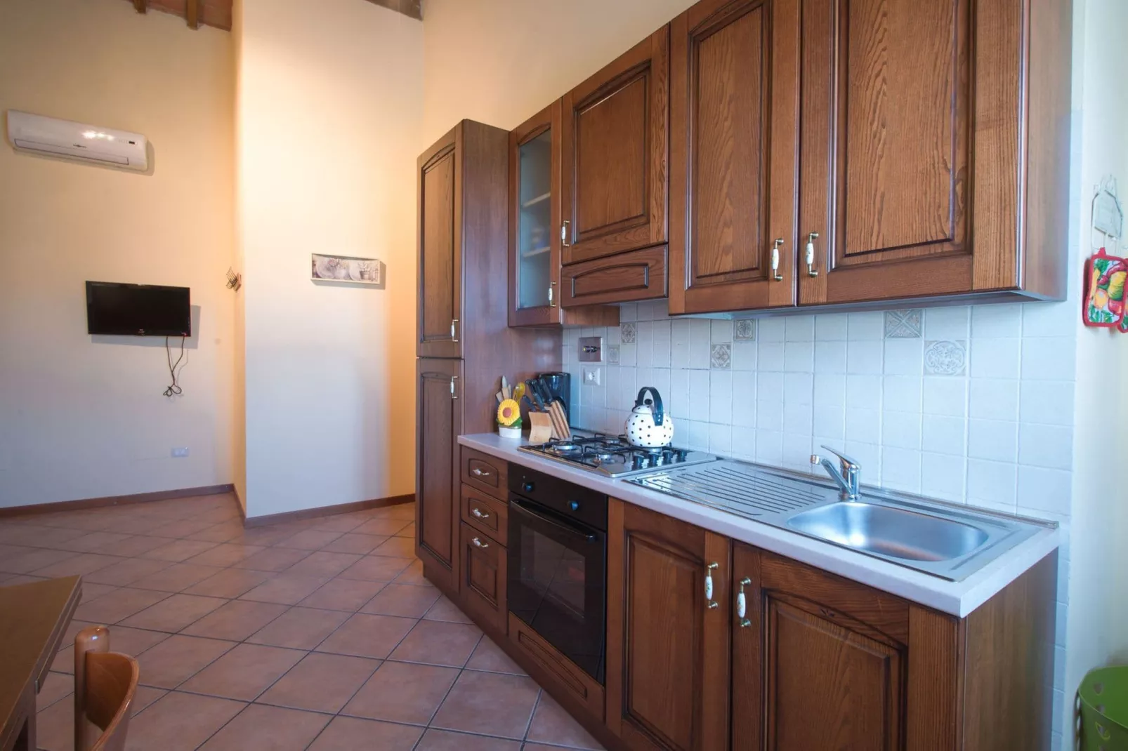 Schilderachtig vakantiehuis in Florence met zwembad-Keuken