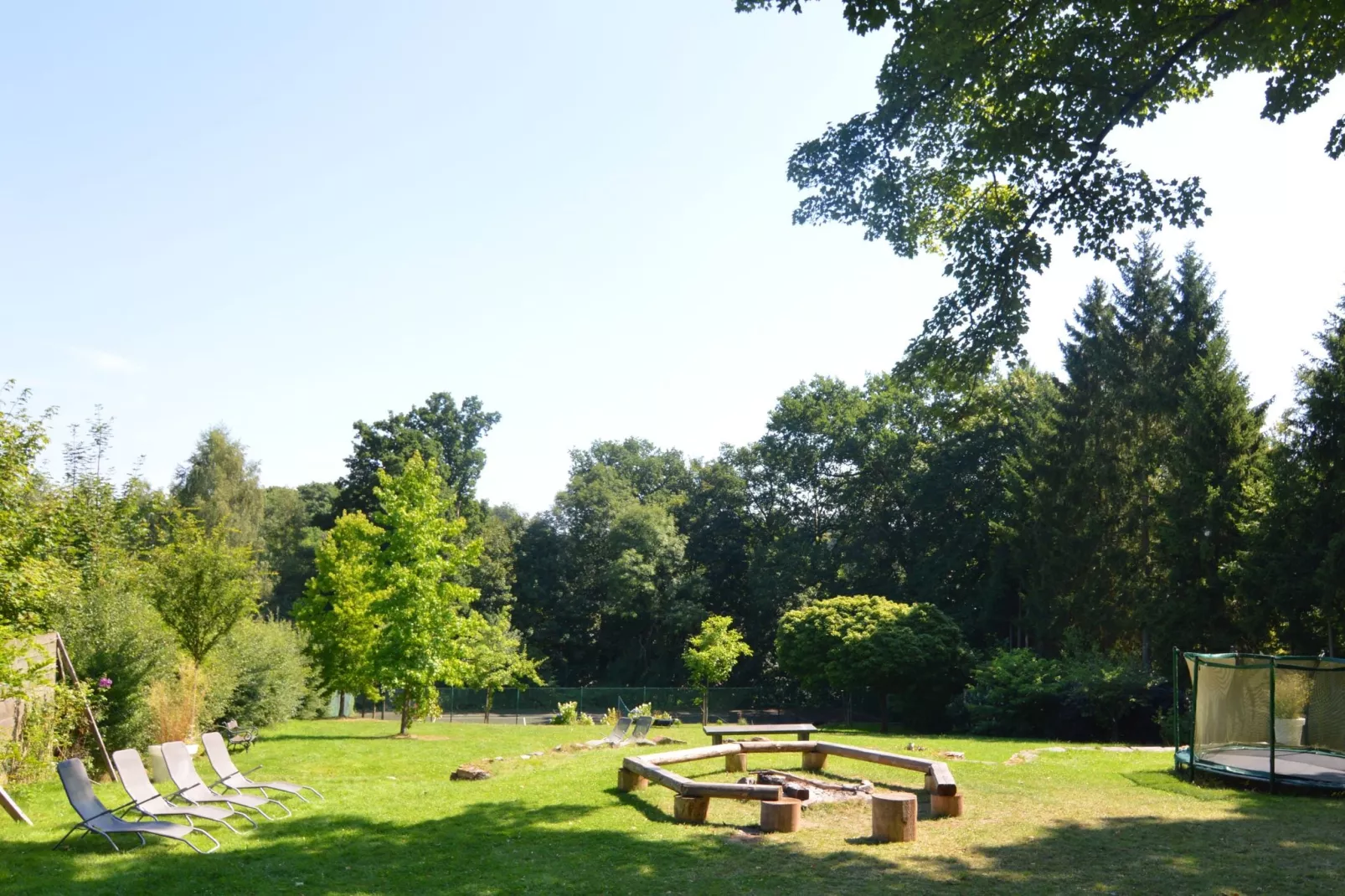 Mess des Officiers-Tuinen zomer