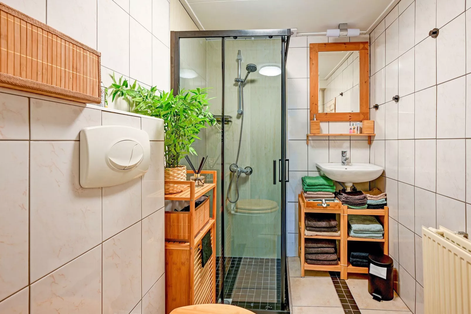 't Buitenhuis Holten-Badkamer