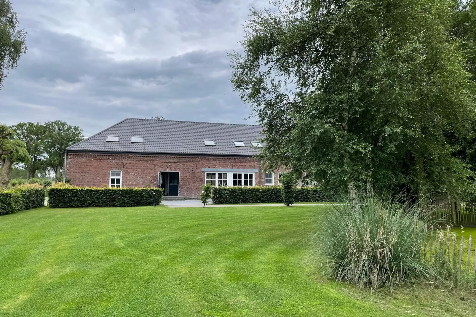 Kasteelboerderij Gunhof-Buitenkant zomer