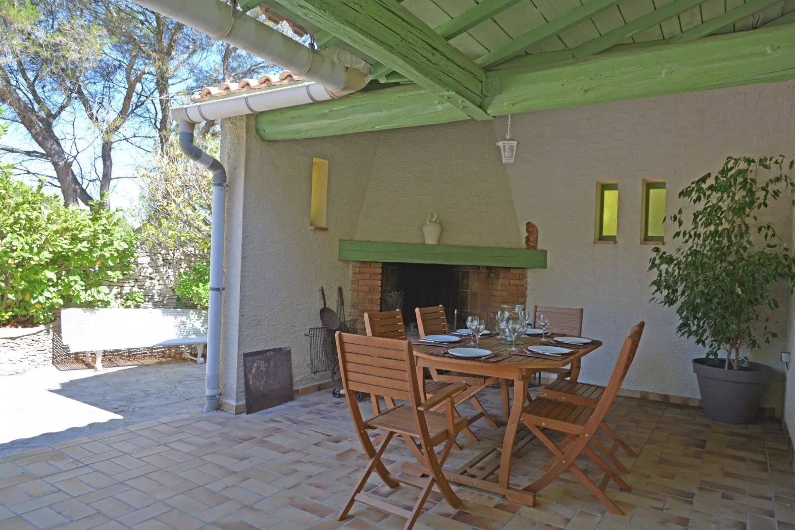 Belle Maison près du Pont du Gard-Terrasbalkon