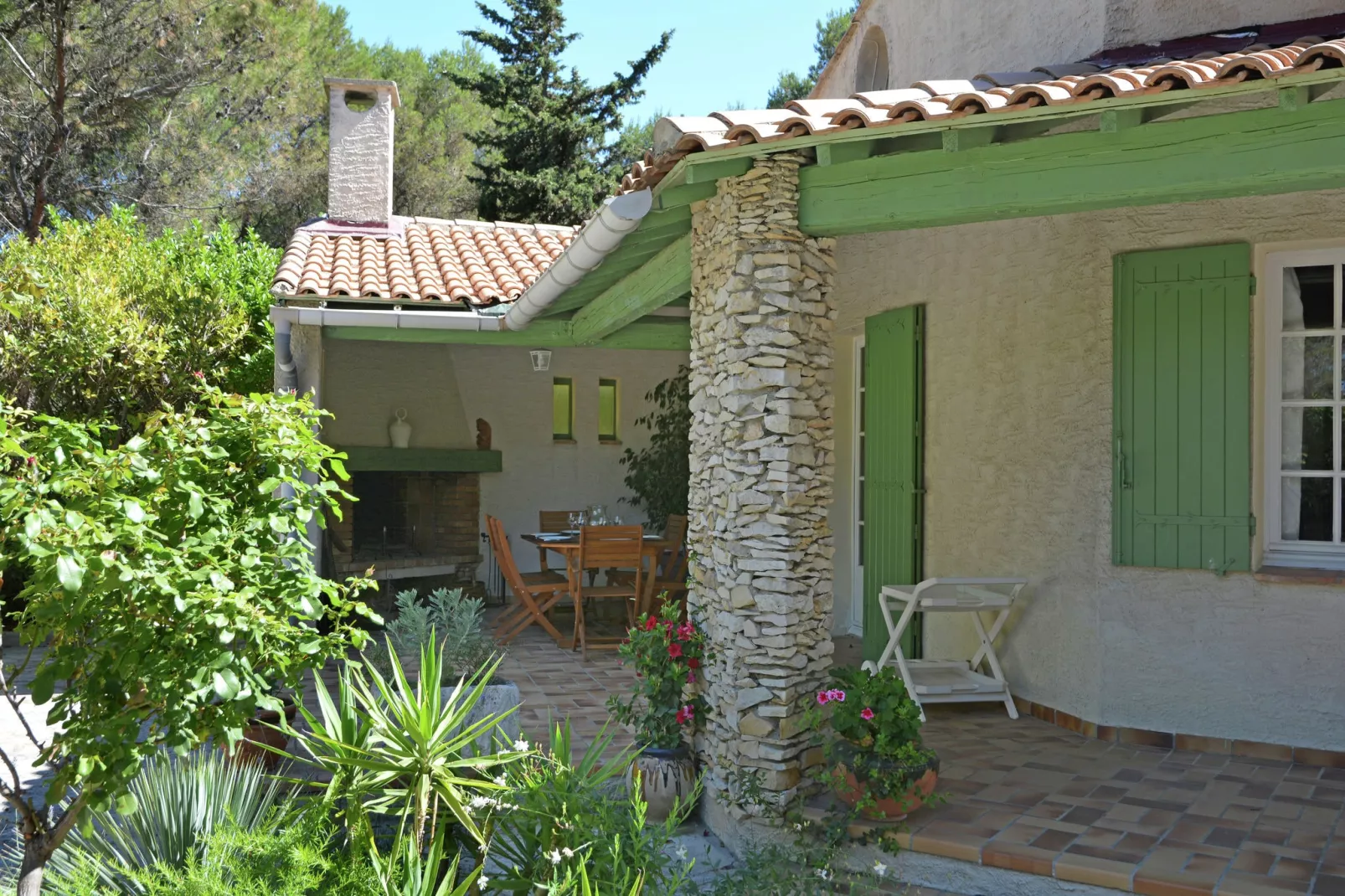 Belle Maison près du Pont du Gard-Terrasbalkon