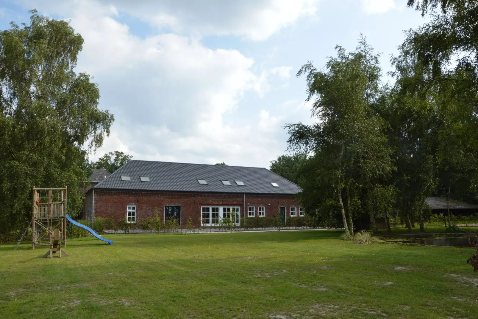 Kasteelboerderij Gunhof-Buitenkant zomer