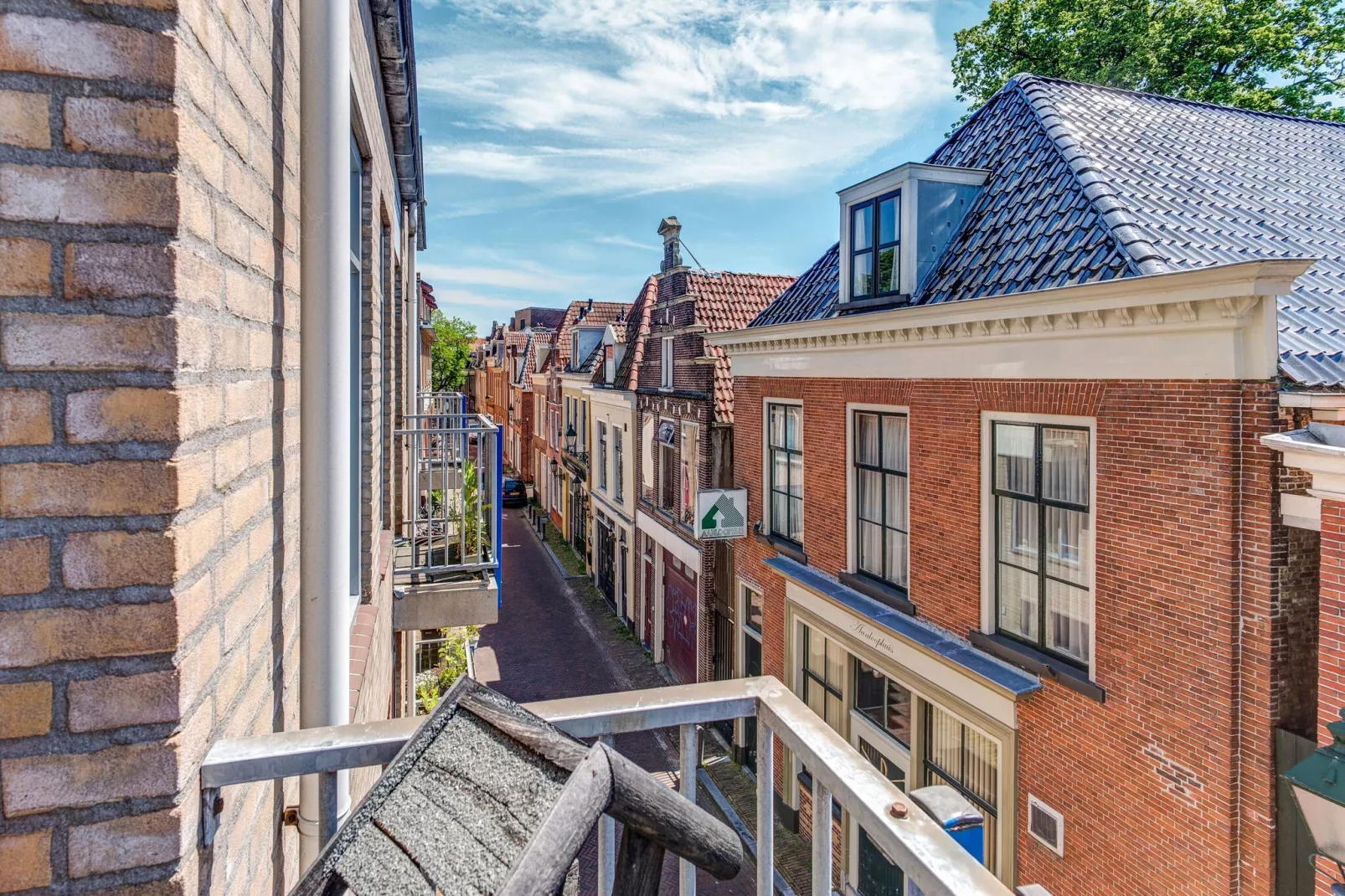 Ruim appartement in centrum Leeuwarden-Terrasbalkon