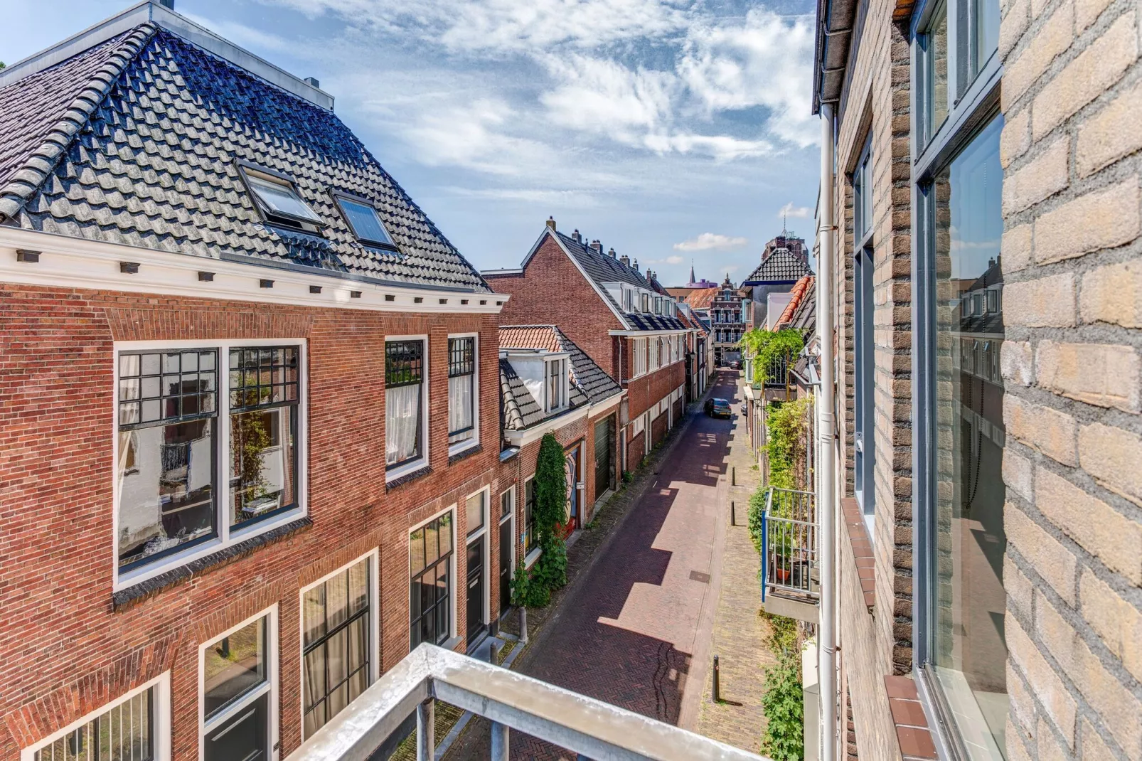 Ruim appartement in centrum Leeuwarden-Uitzicht zomer