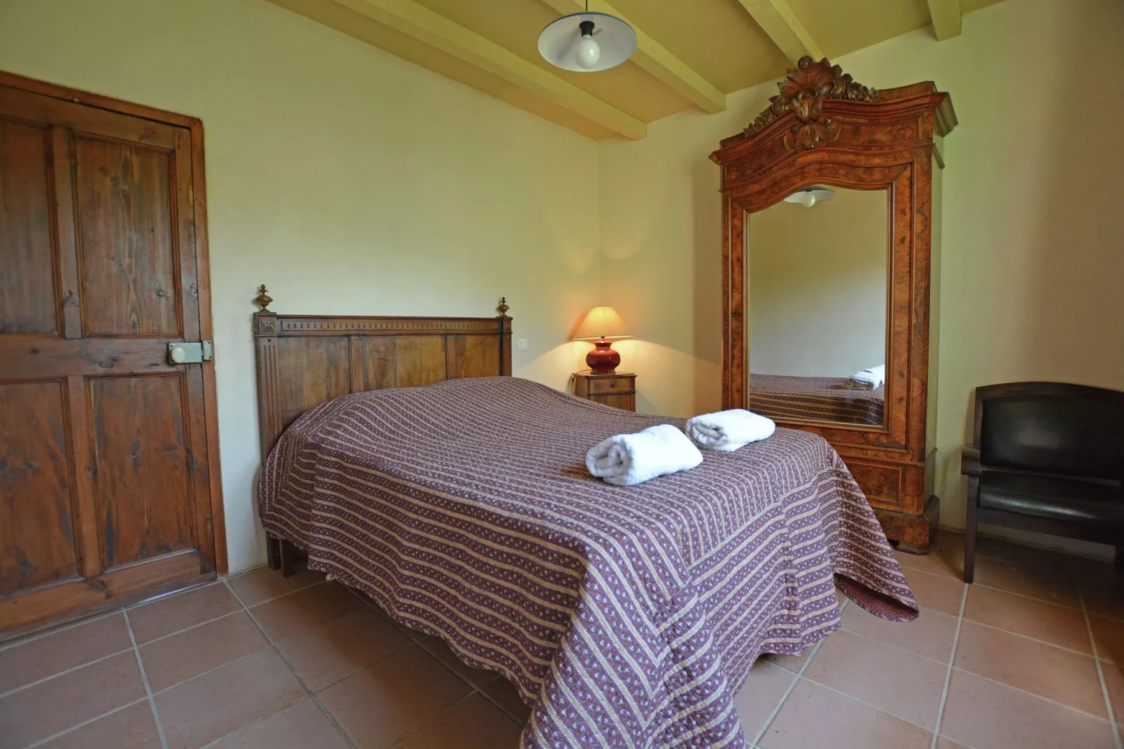Prachtige villa in Flaux met privézwembad-Slaapkamer