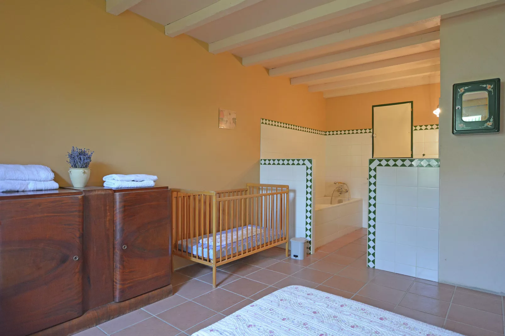 Prachtige villa in Flaux met privézwembad-Badkamer