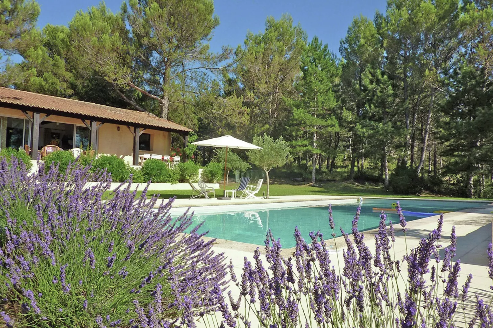 Grande Villa Vue Panoramique-Buitenkant zomer