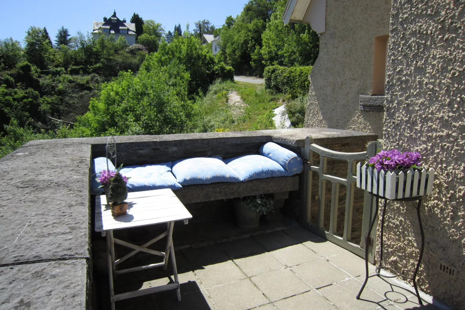 Au pied du château de Bouillon-Terrasbalkon