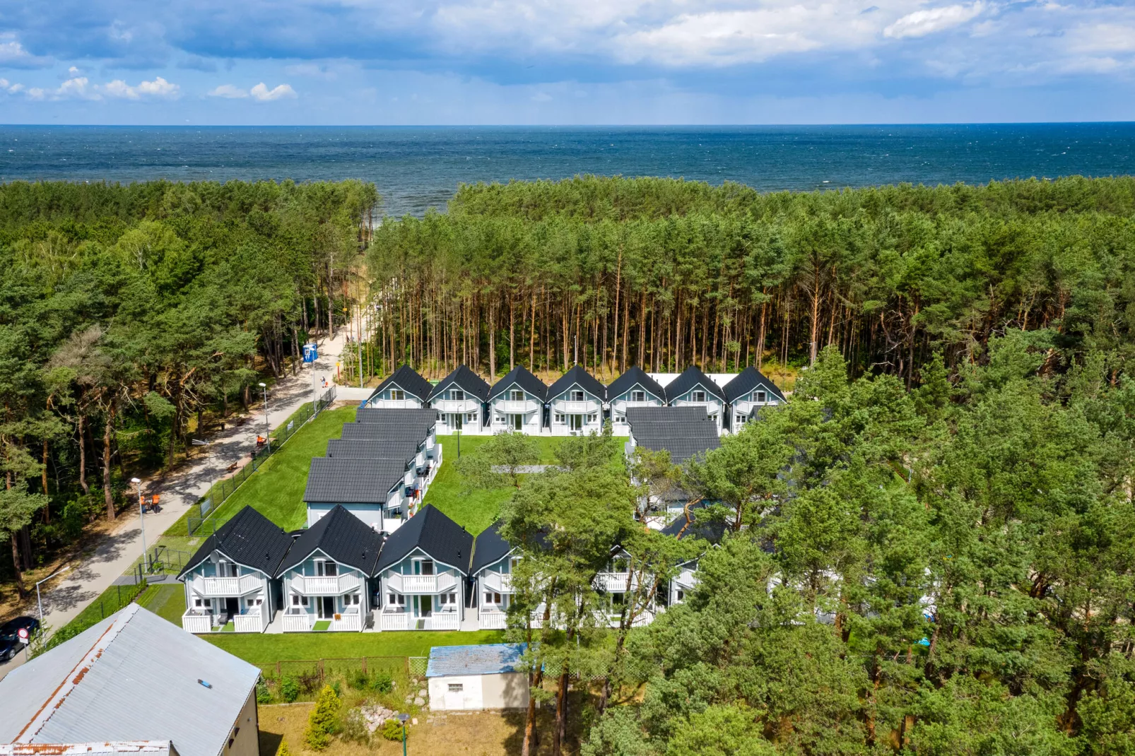 Diune Resort at the seashore in Miedzywodzie for 7 persons NIEW-Buitenkant zomer