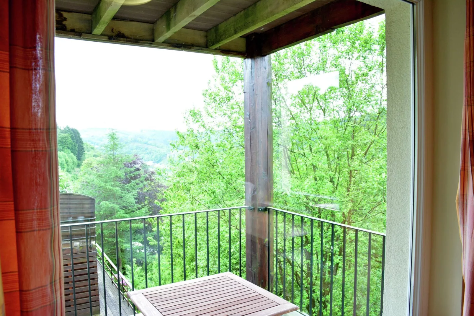 Yameta small-Terrasbalkon