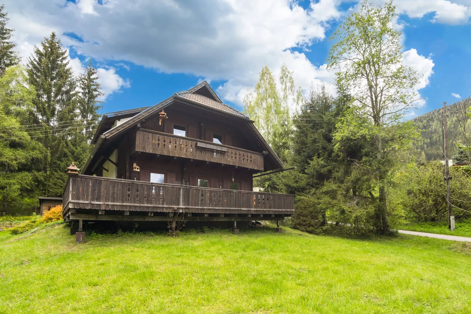 Chalet Gnesau-Buitenkant zomer