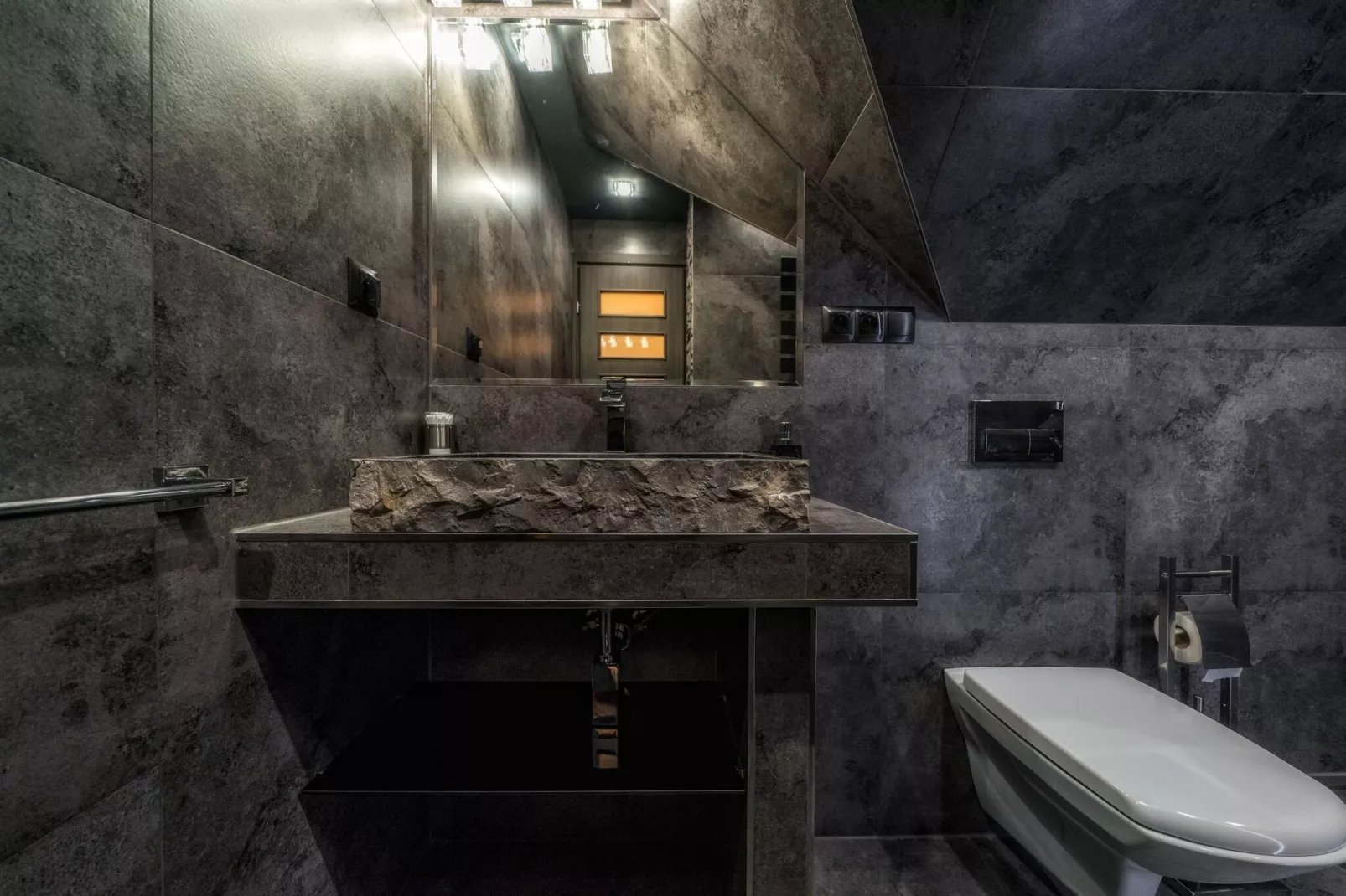 A luxury villa in the Tatra Mountains-Badkamer