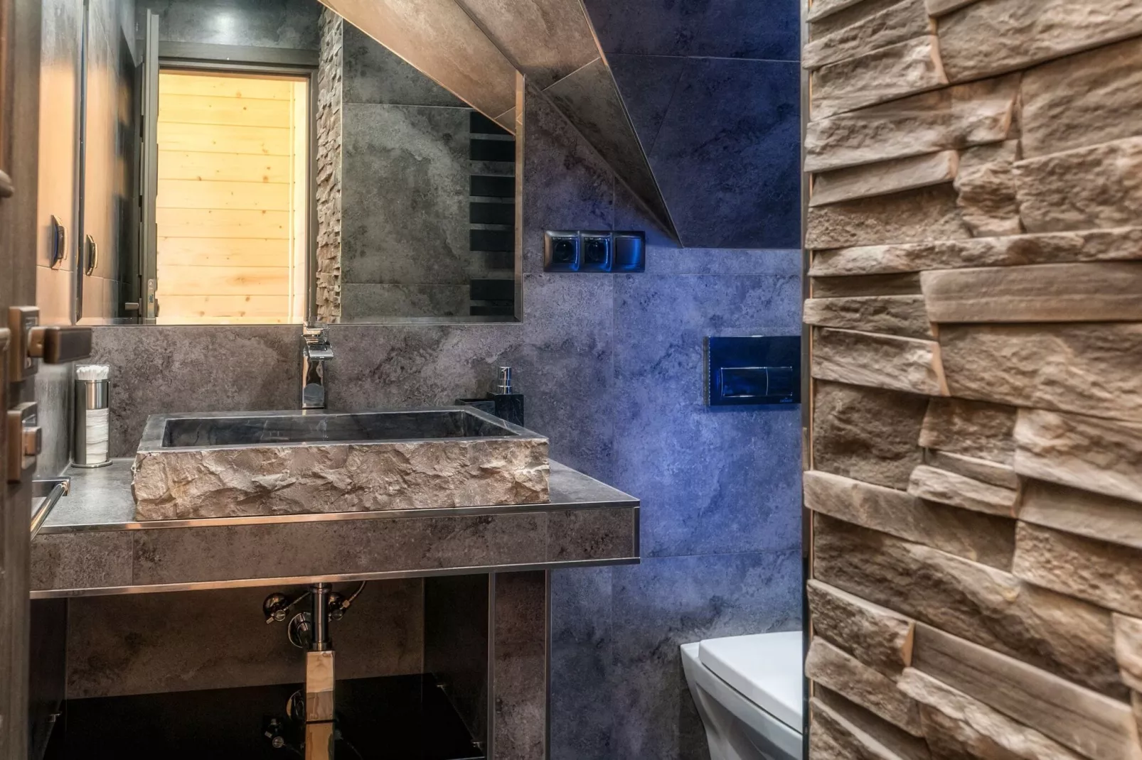 A luxury villa in the Tatra Mountains-Badkamer