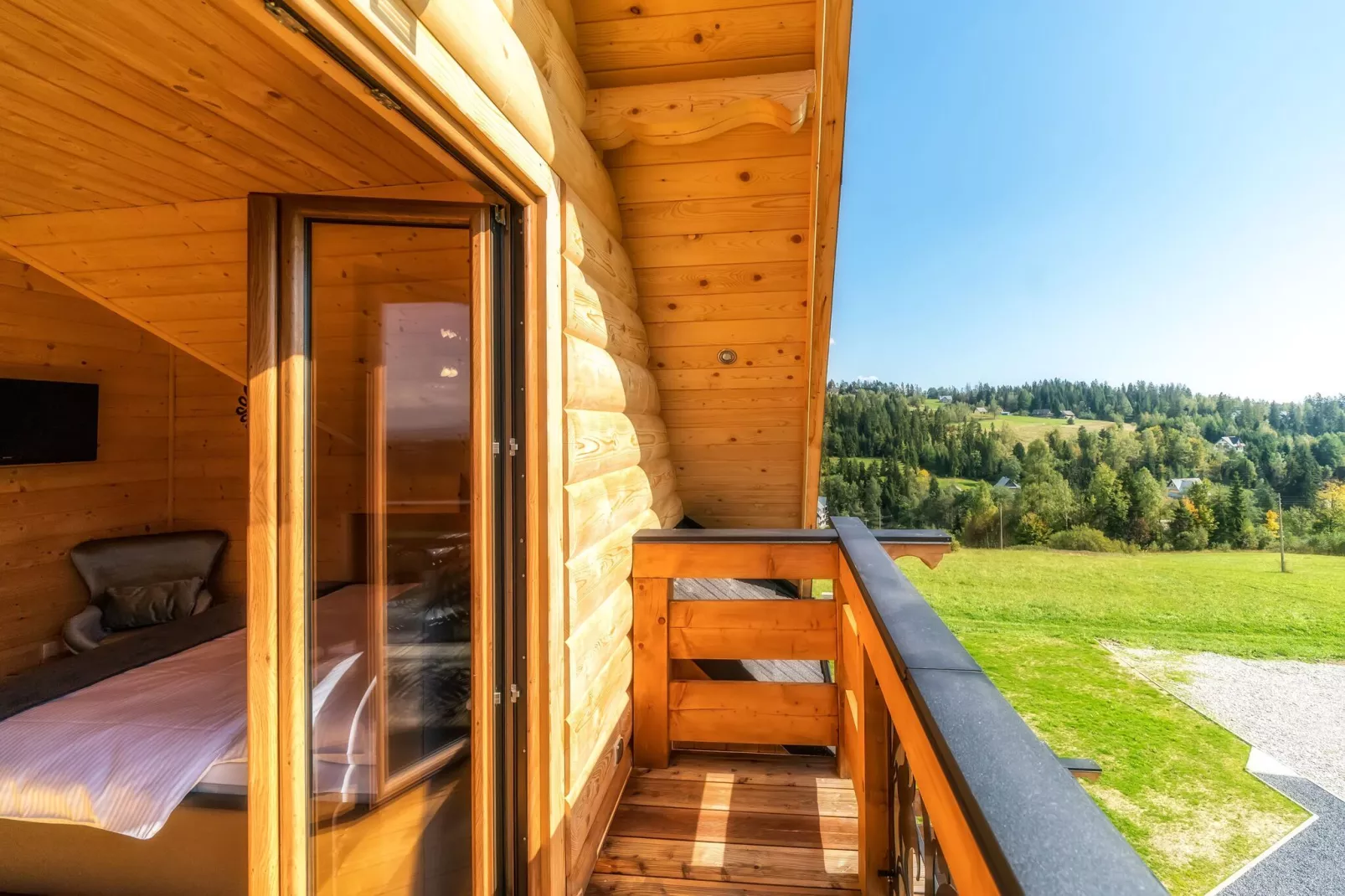 A luxury villa in the Tatra Mountains-Terrasbalkon