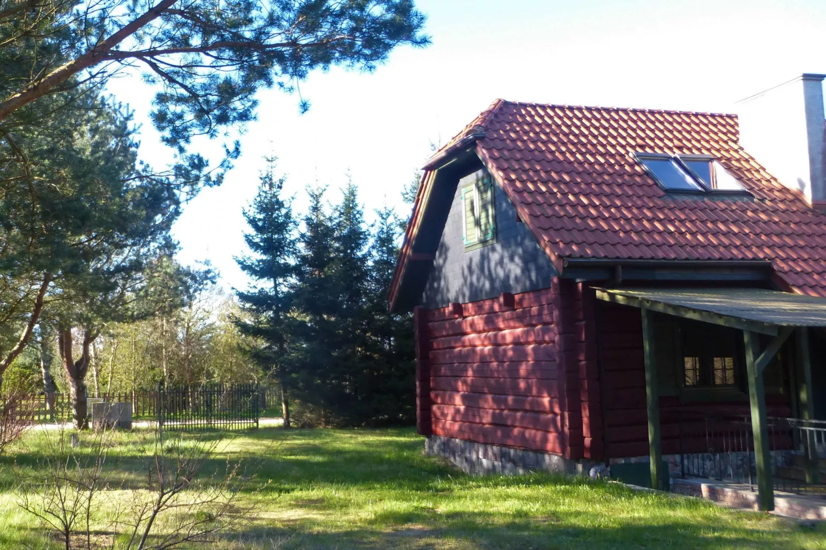 House in the Kashubian village-Tuinen zomer
