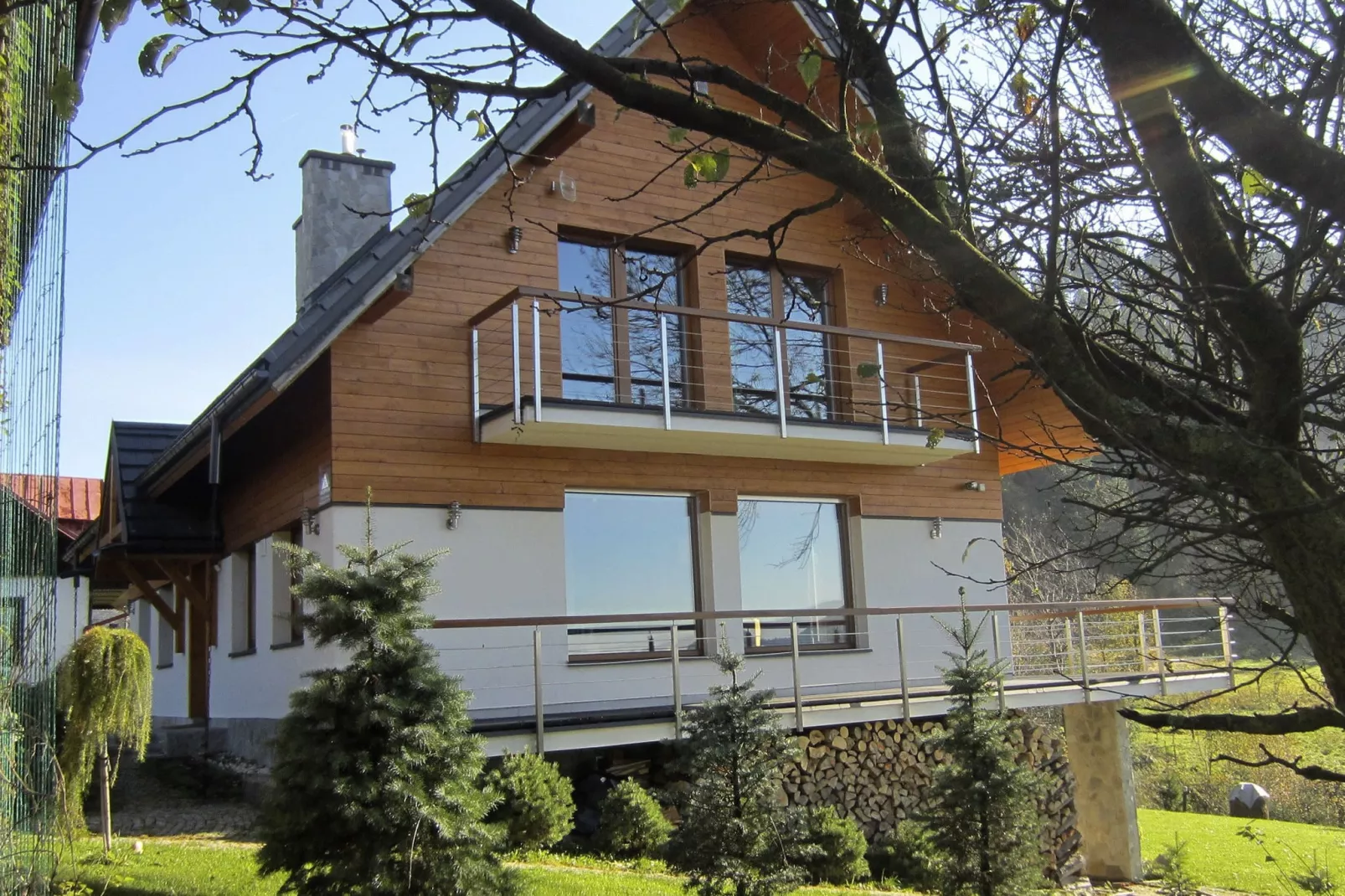 Villa with Mountain View