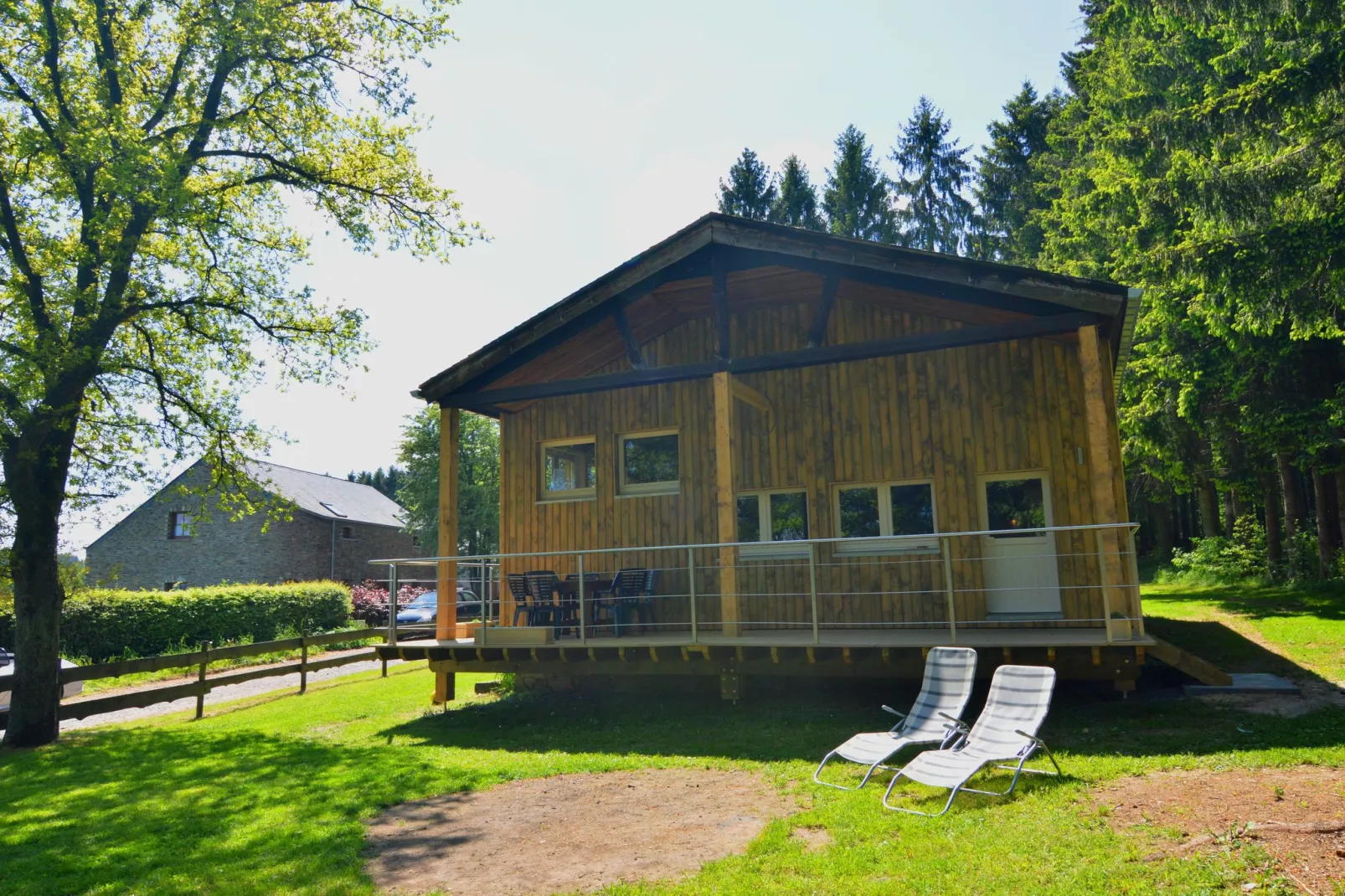 Le Chevreuil-Buitenkant zomer