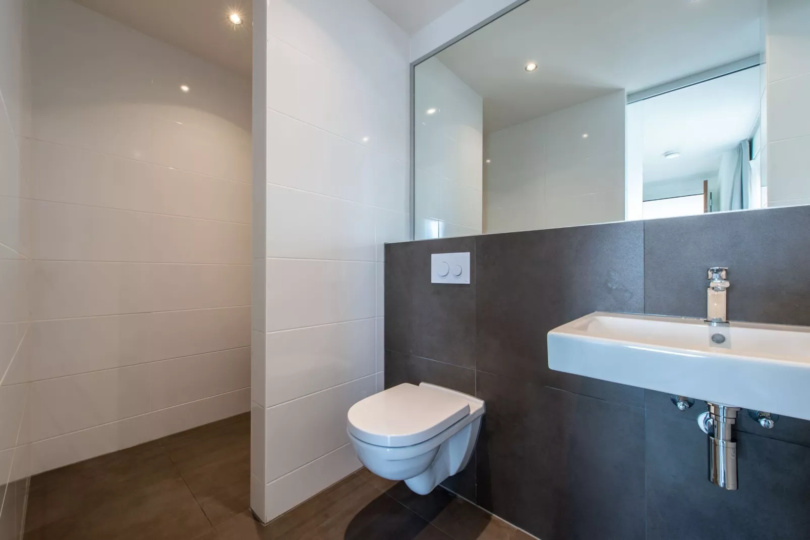 Appartement 4c  Schotsman Watersport-Badkamer