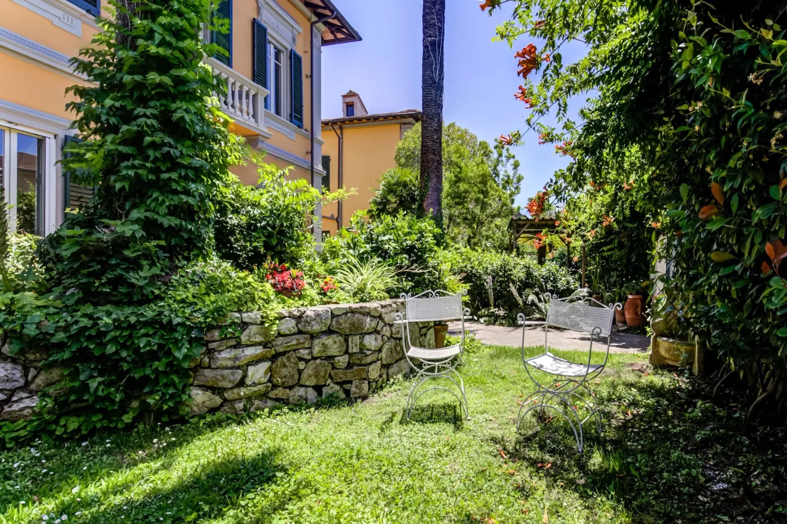 Villa Lazzarino-Tuinen zomer