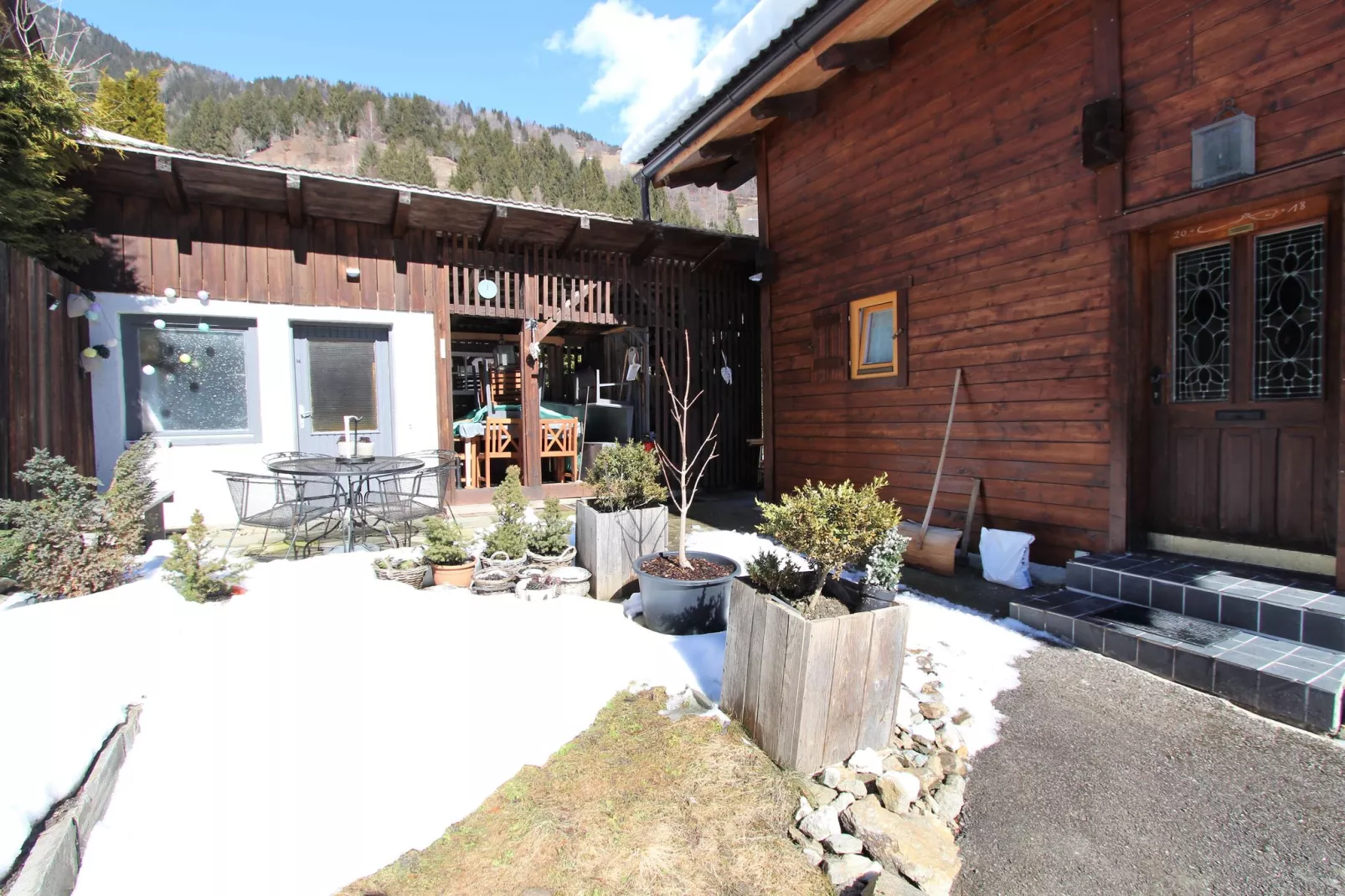 Chalet Jari-Tuin winter