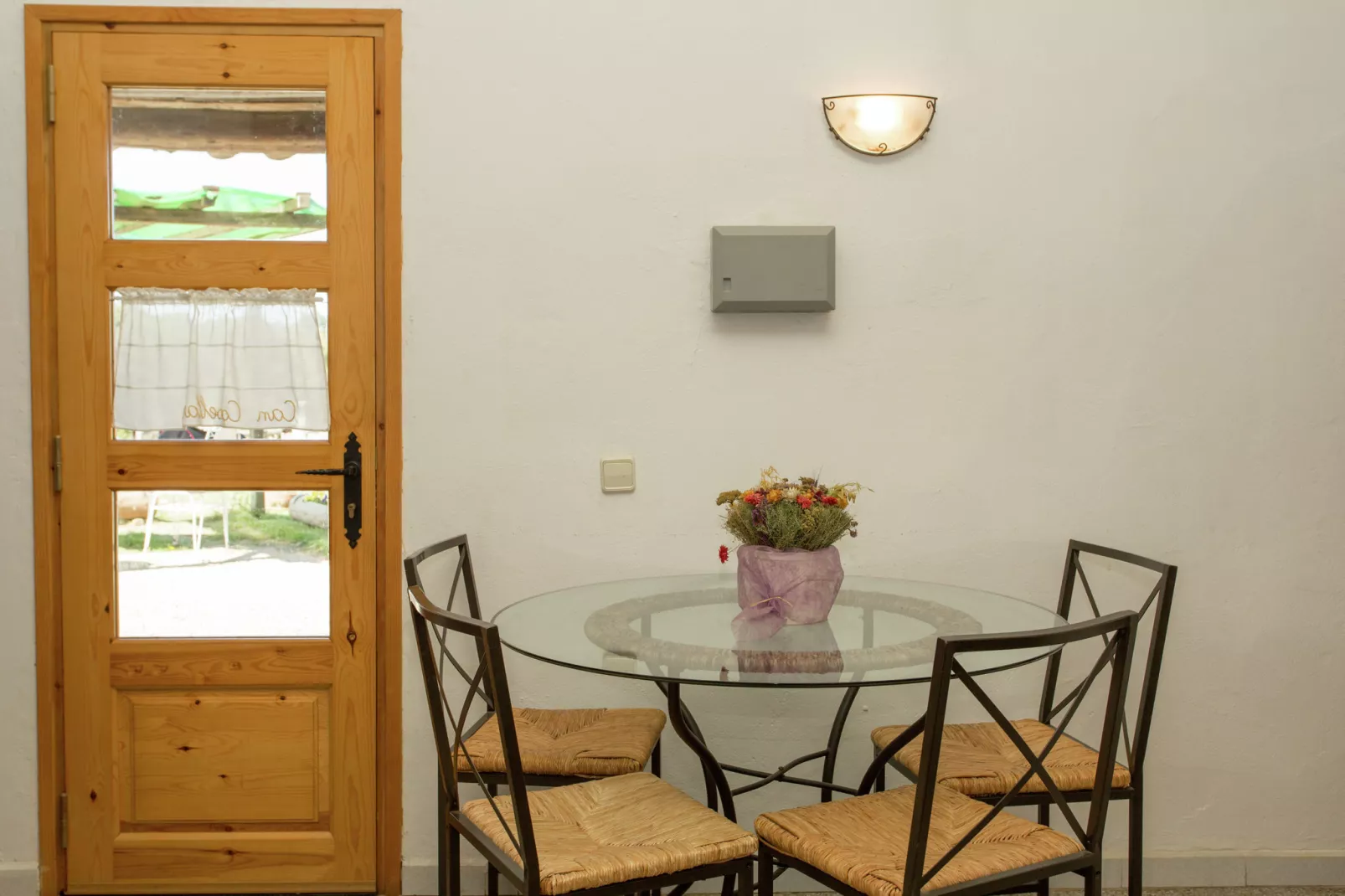 Can Casellas Masovería - Eetkamer