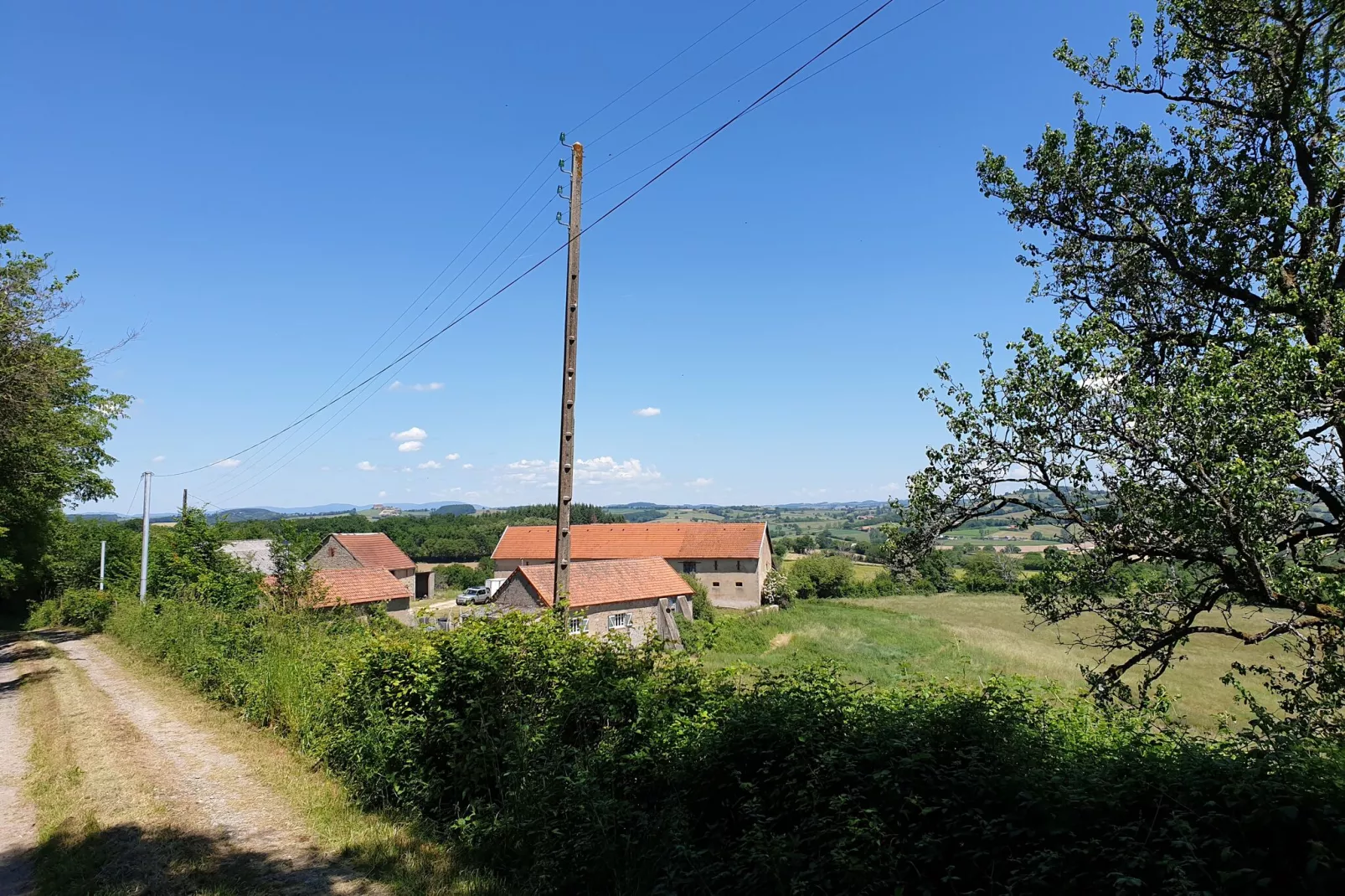 Gite Bourgogne rust & natuur-Buitenkant zomer