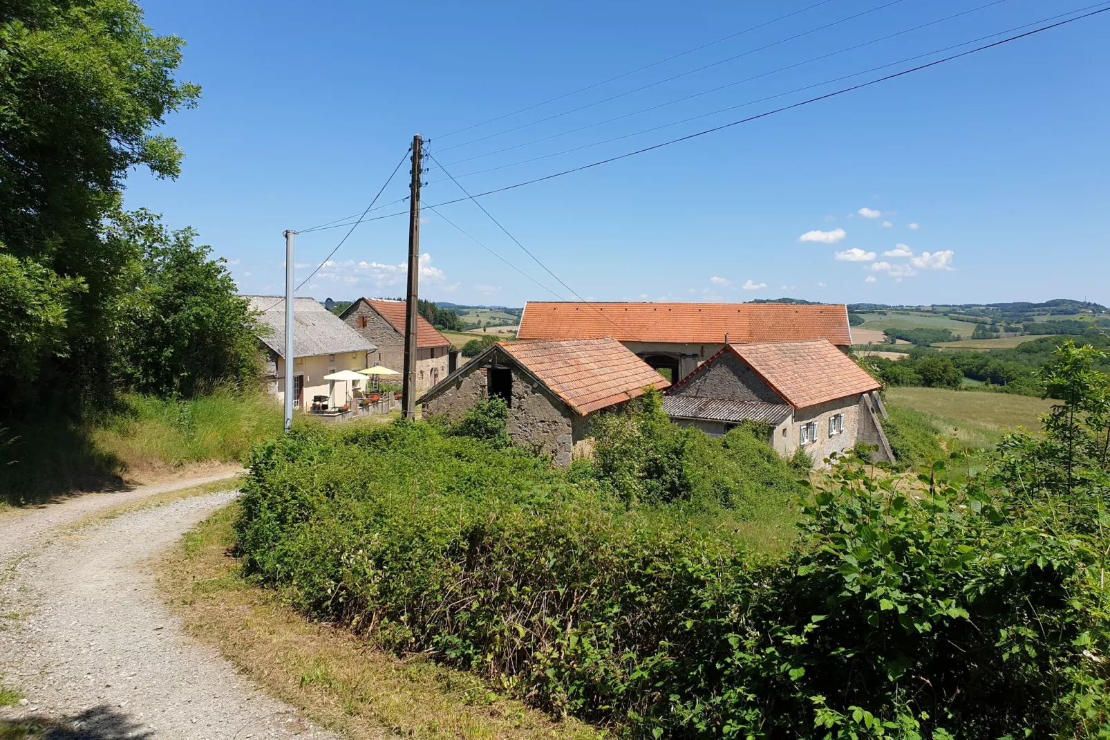 Gite Bourgogne rust & natuur-Buitenkant zomer