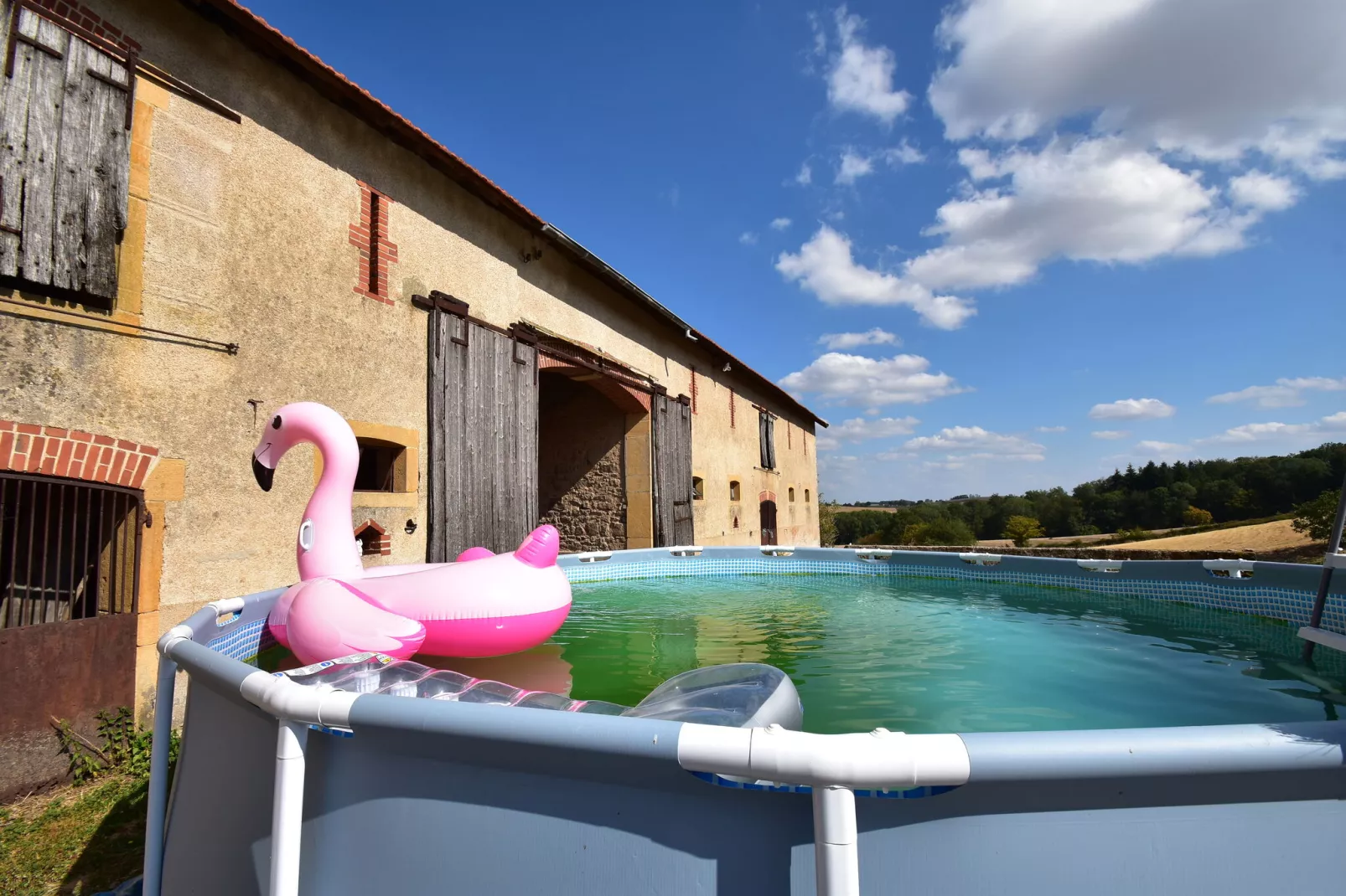 Gite Bourgogne rust & natuur-Zwembad
