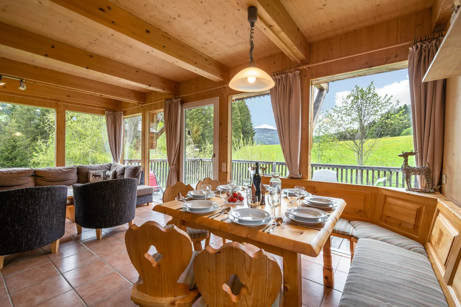 Chalet Murlaub-Eetkamer