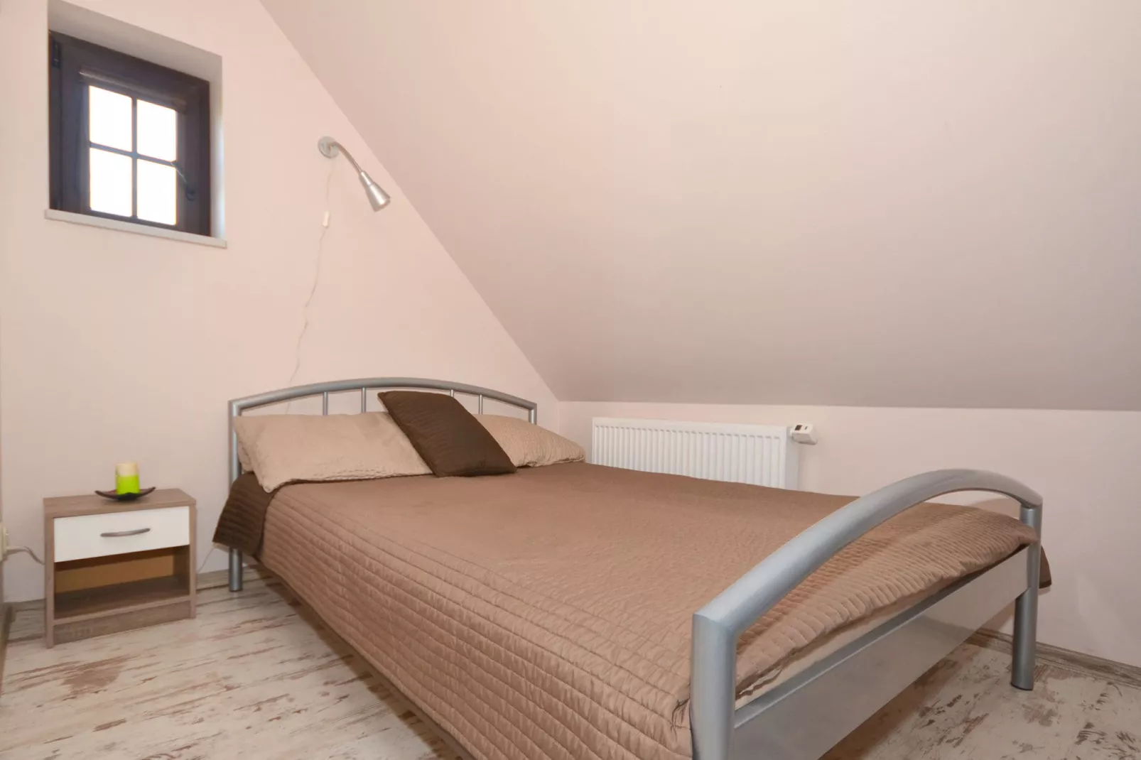 Pommeren huis, dicht bij het strand-Slaapkamer