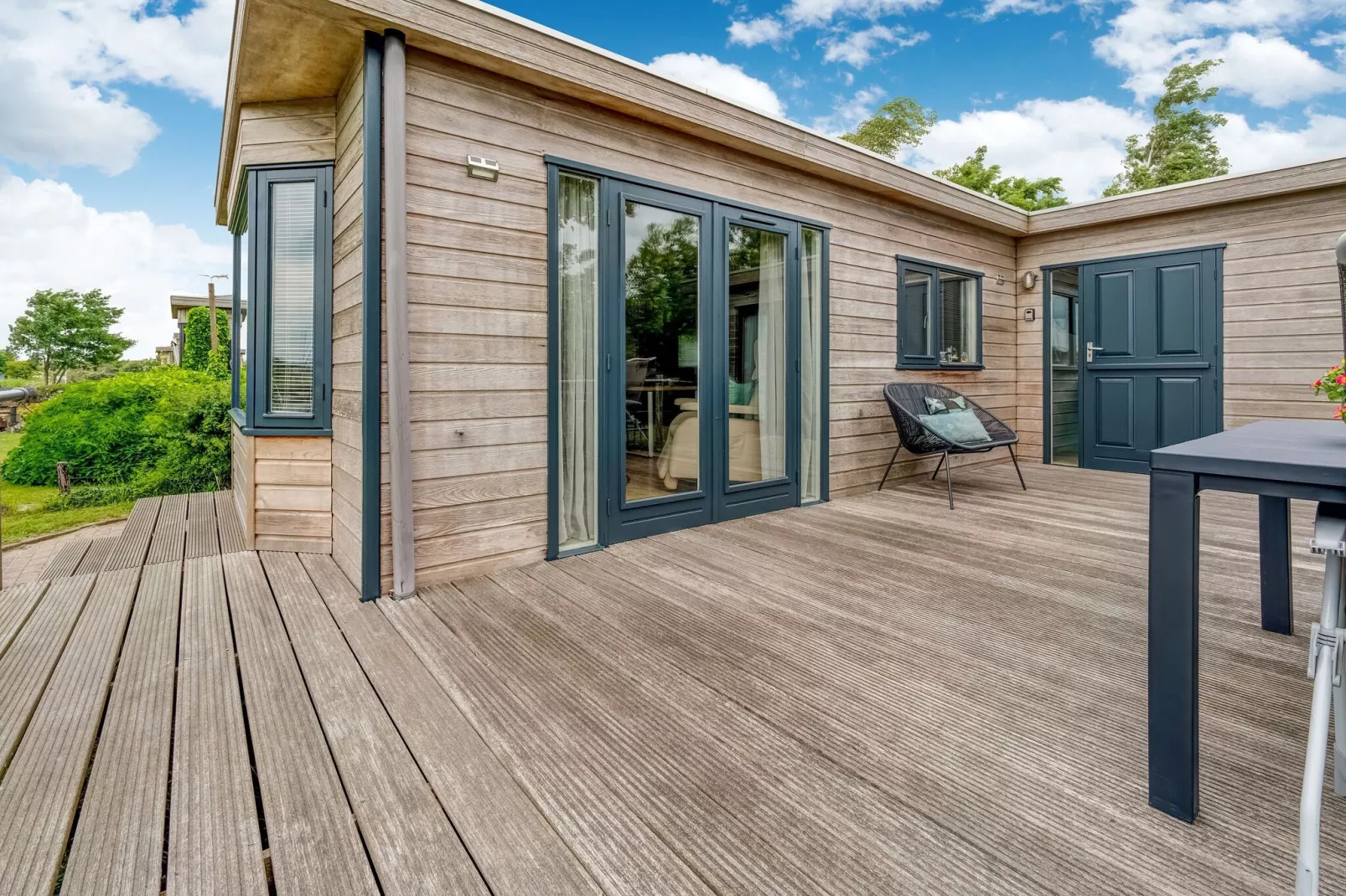 Vakantiehuis Lauwersmeer-Buitenkant zomer