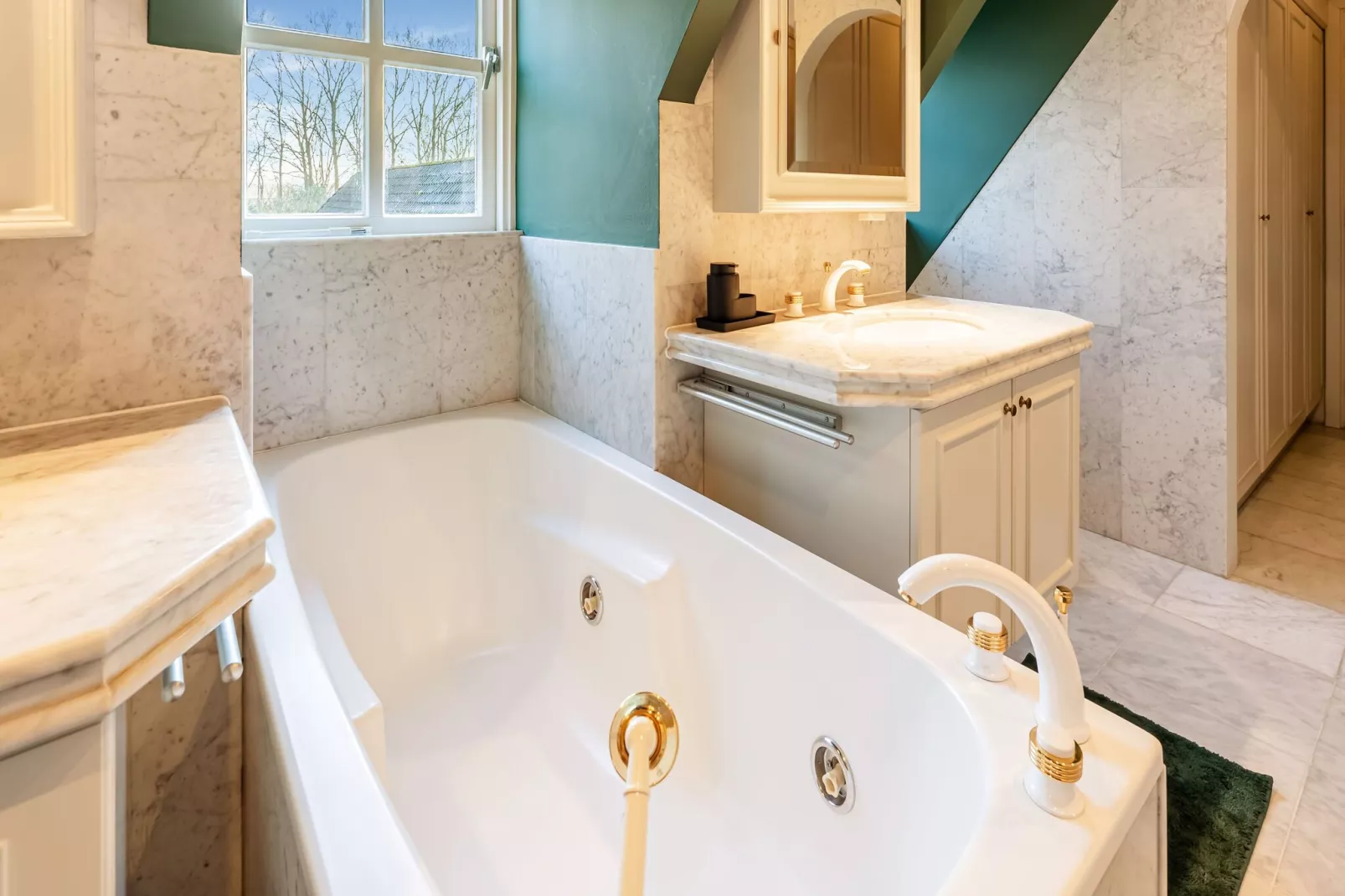 Villa Loonse Duinen-Badkamer
