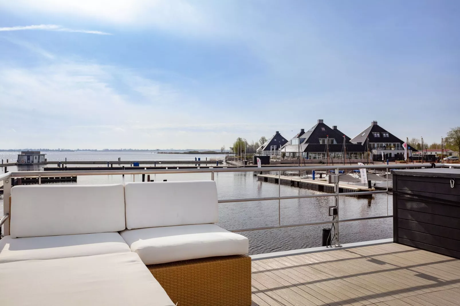 Houseboat Agua Dolce-Terrasbalkon