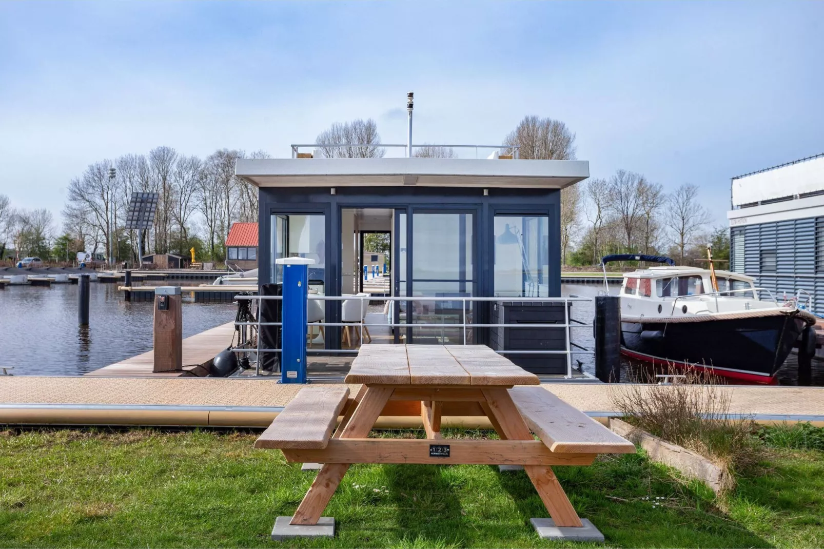 Houseboat Agua Dolce-Tuinen zomer