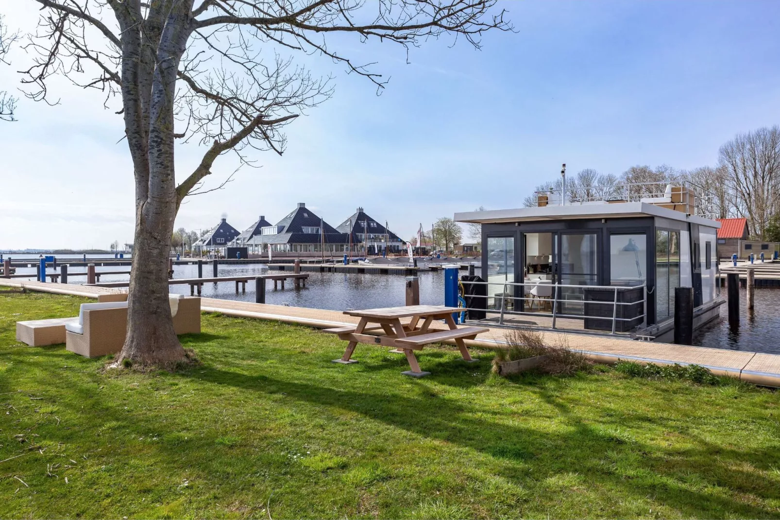 Houseboat Agua Dolce-Tuinen zomer