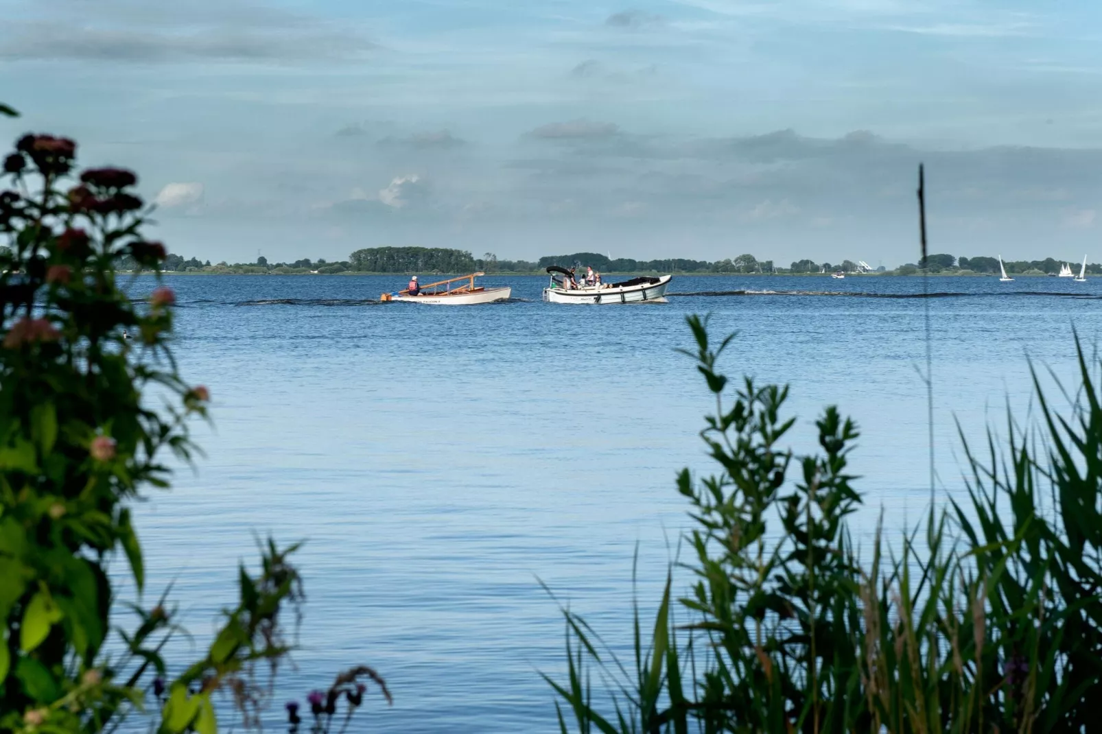 Houseboat met dakterras-Gebieden zomer 1km