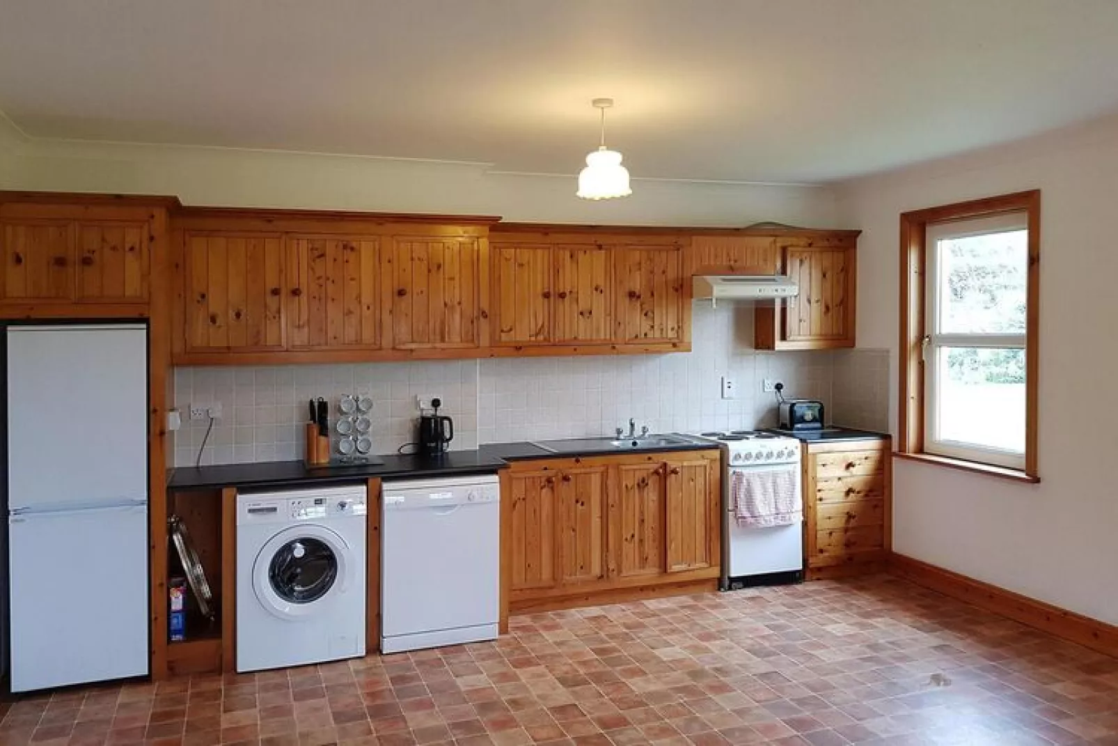 Holiday home, Reinskea-Lough Derg Holiday House-Keuken