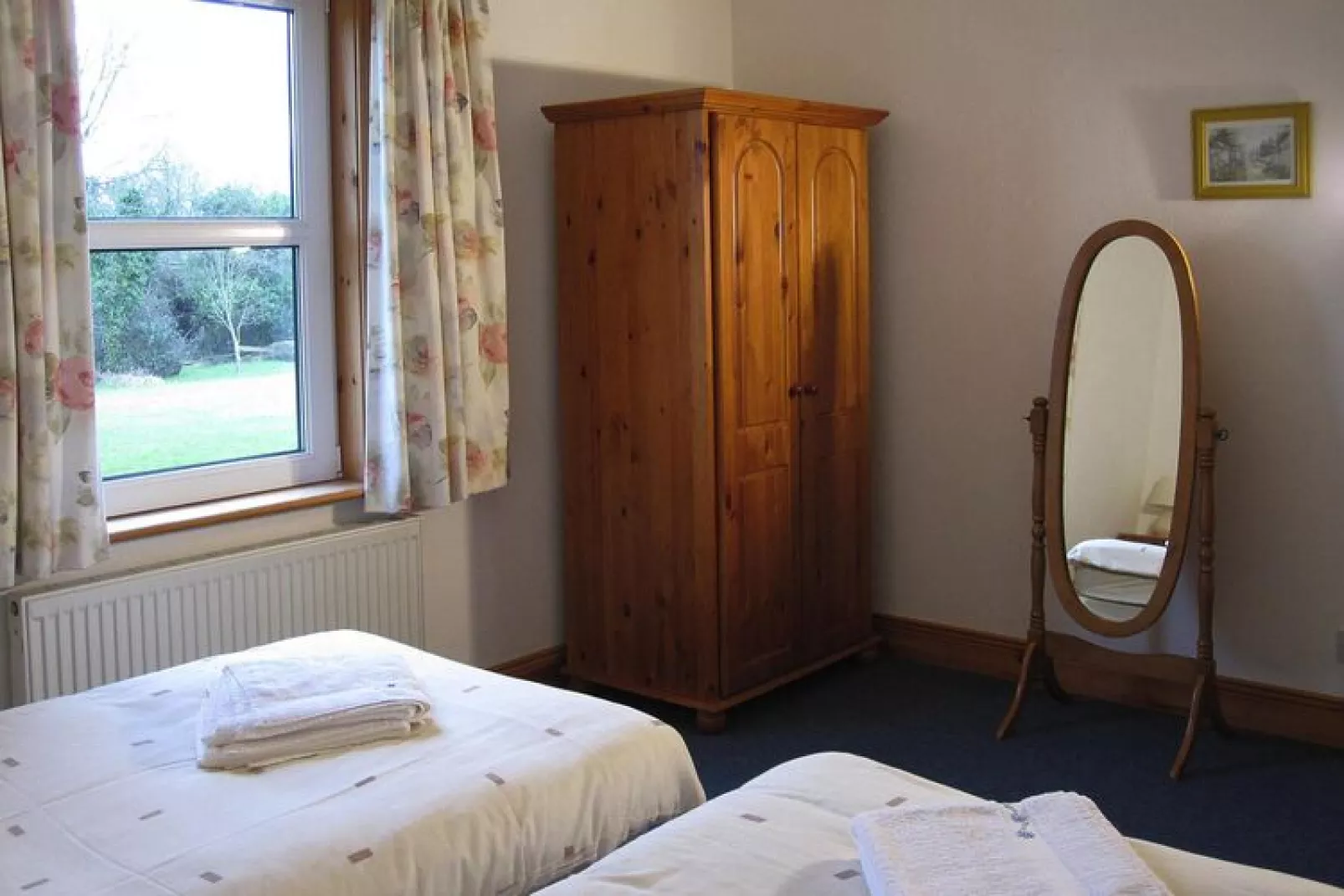 Holiday home, Reinskea-Lough Derg Holiday House-Slaapkamer