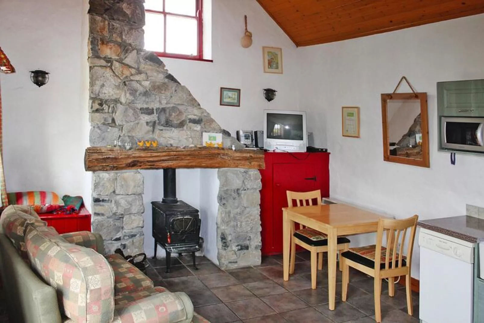 Semi-detached house The Granary in Terryglass Co Tipperary-Woonkamer