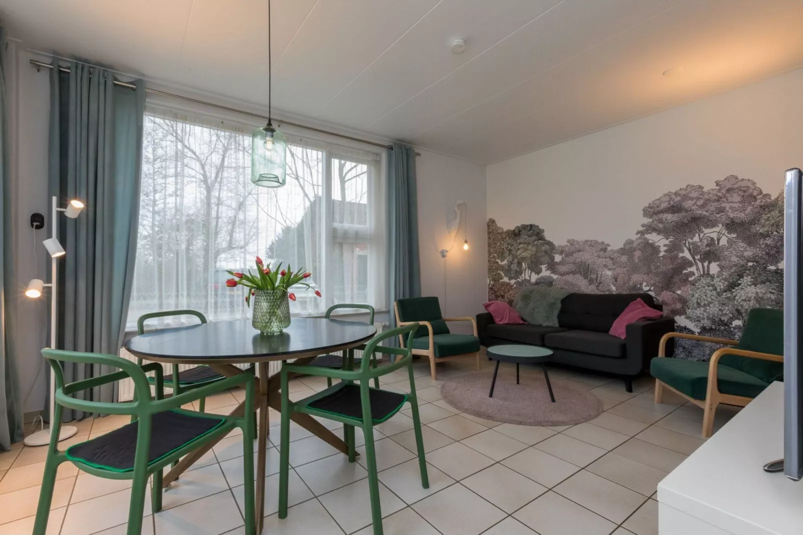 Appartement - Kon Emmaweg 6  beneden app