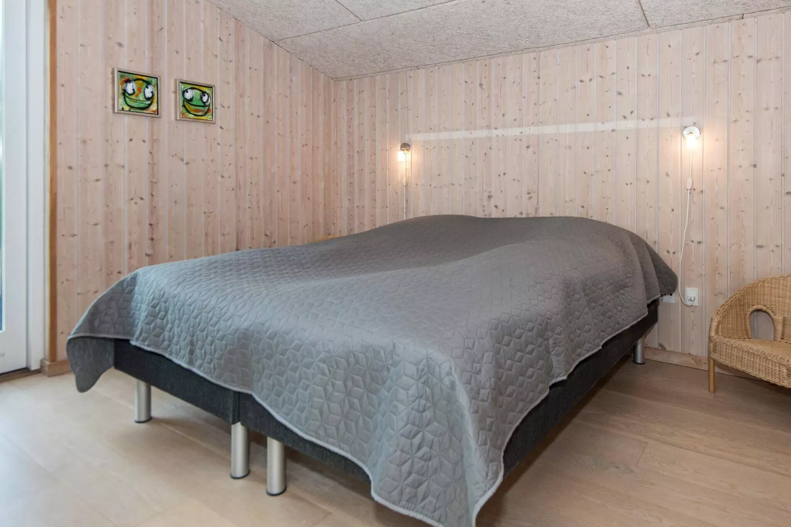 Mooi vakantiehuis in Bjert met sauna-Binnen